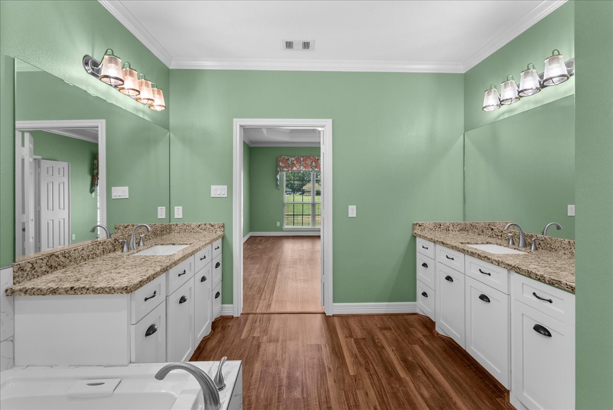607 Oak Street Property Photo 23