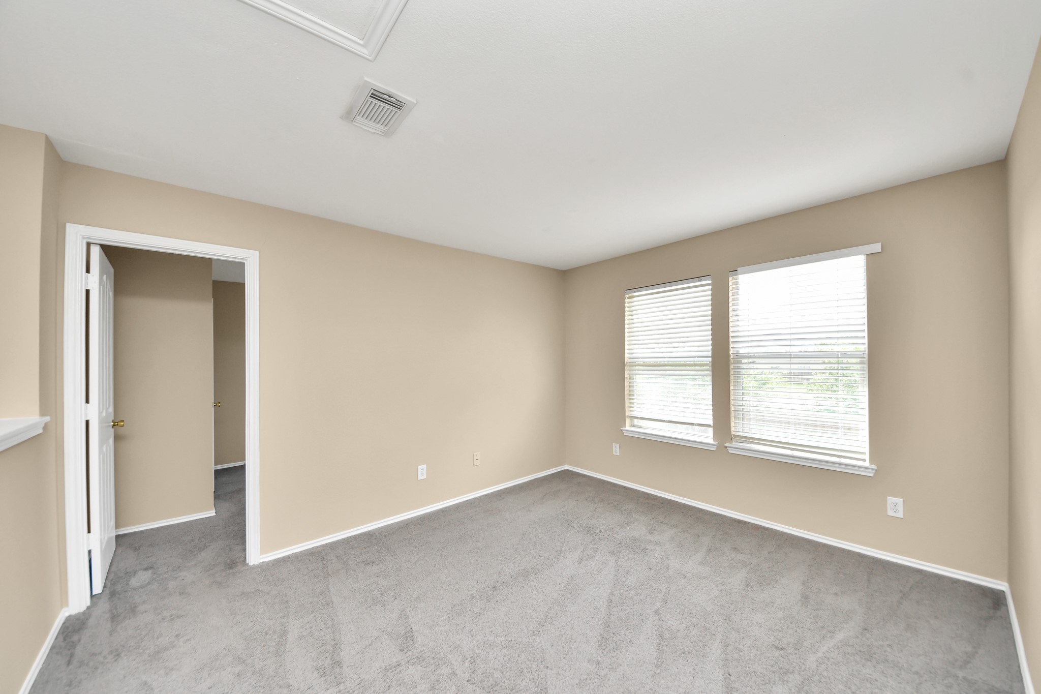 22015 Silverfield Park Lane Property Photo 8