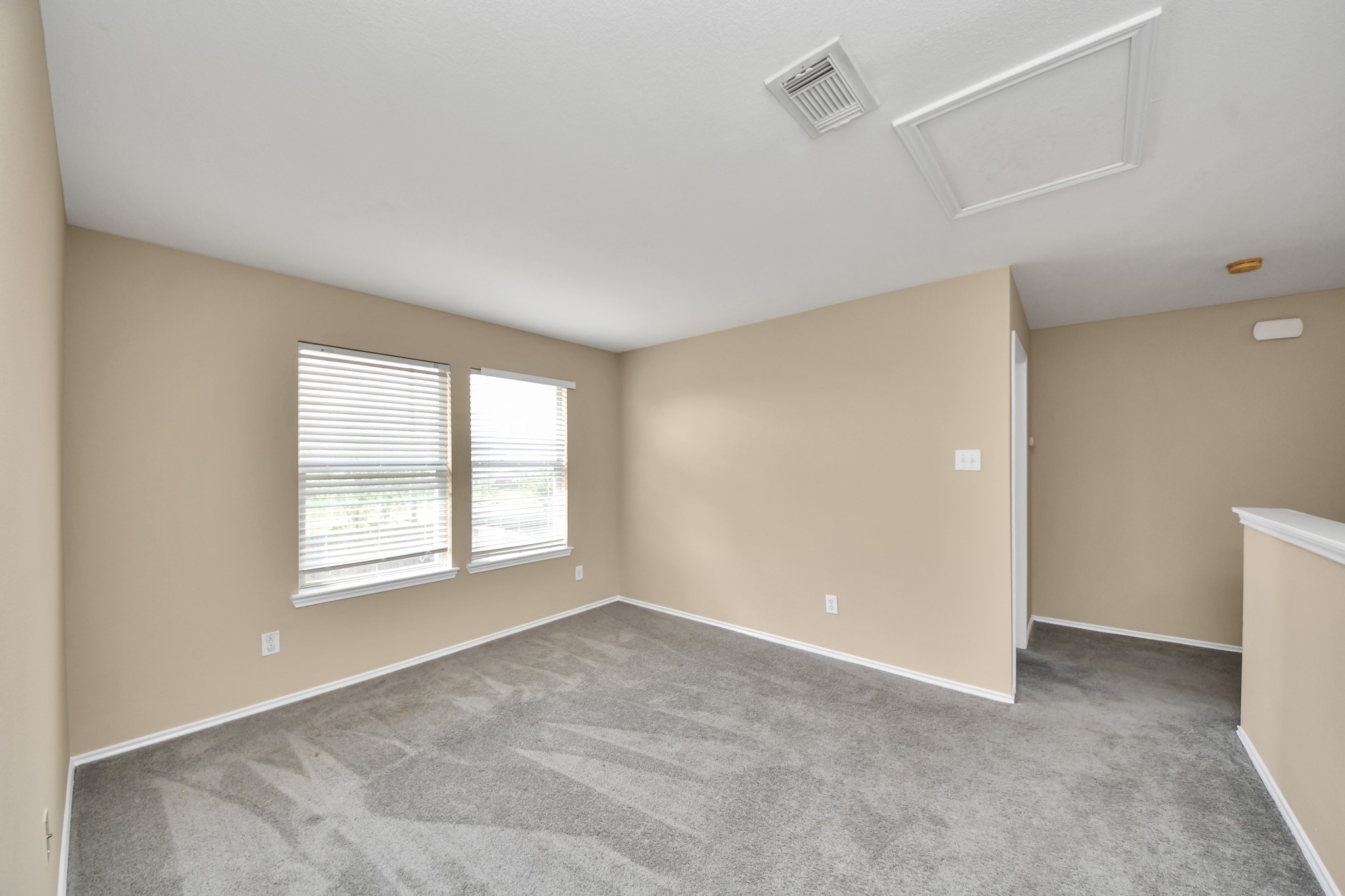 22015 Silverfield Park Lane Property Photo 9