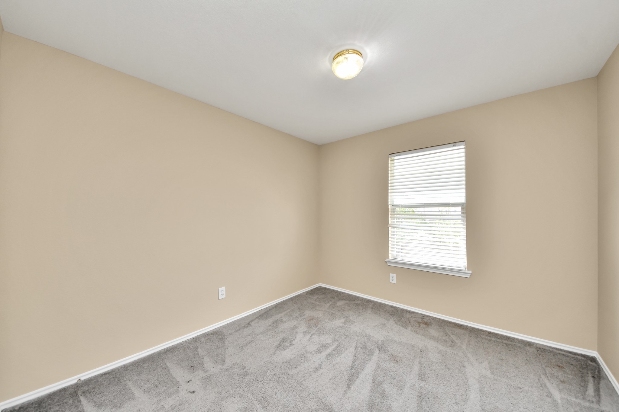 22015 Silverfield Park Lane Property Photo 10