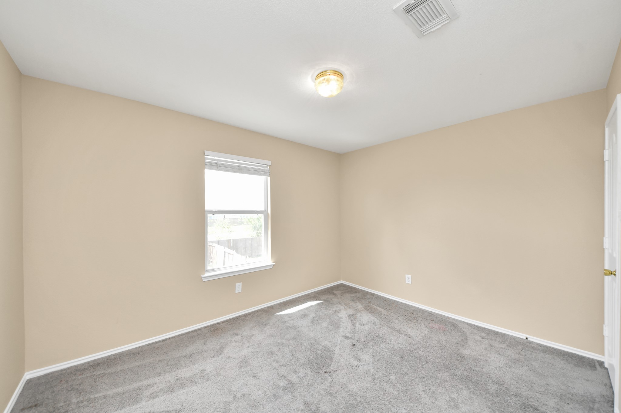 22015 Silverfield Park Lane Property Photo 12