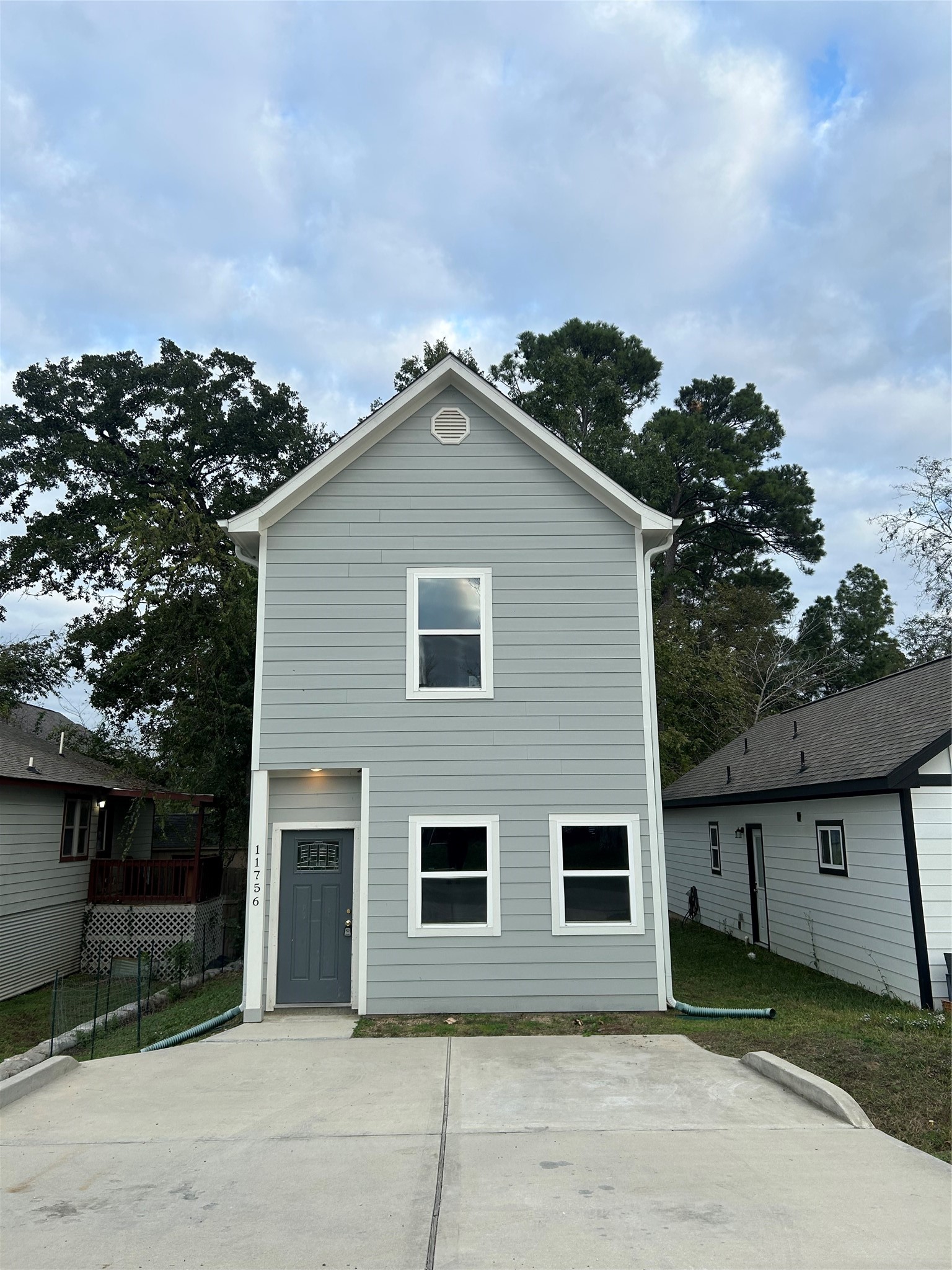 11756 White Cedar Street Property Photo 2