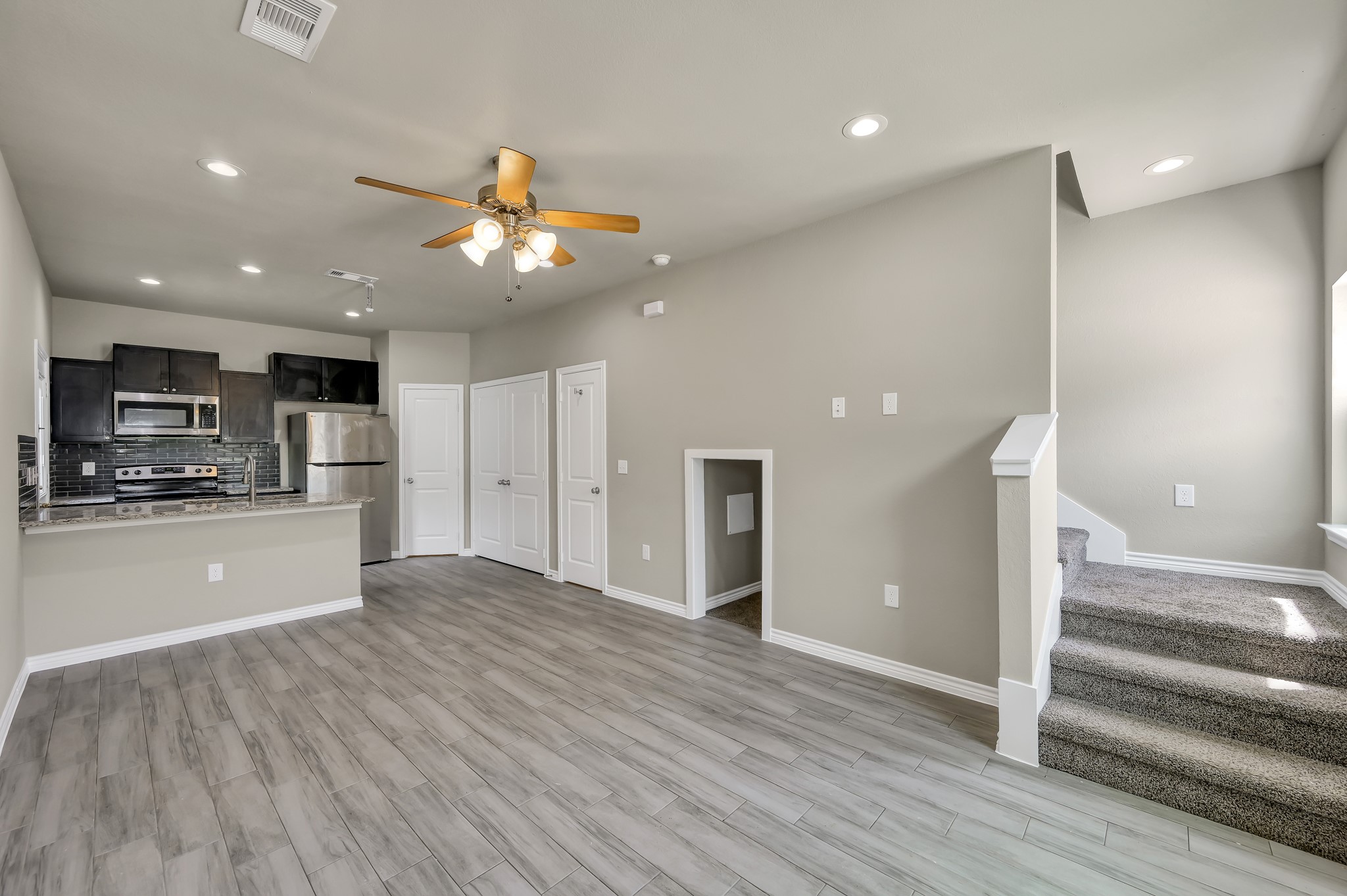 11756 White Cedar Street Property Photo 10