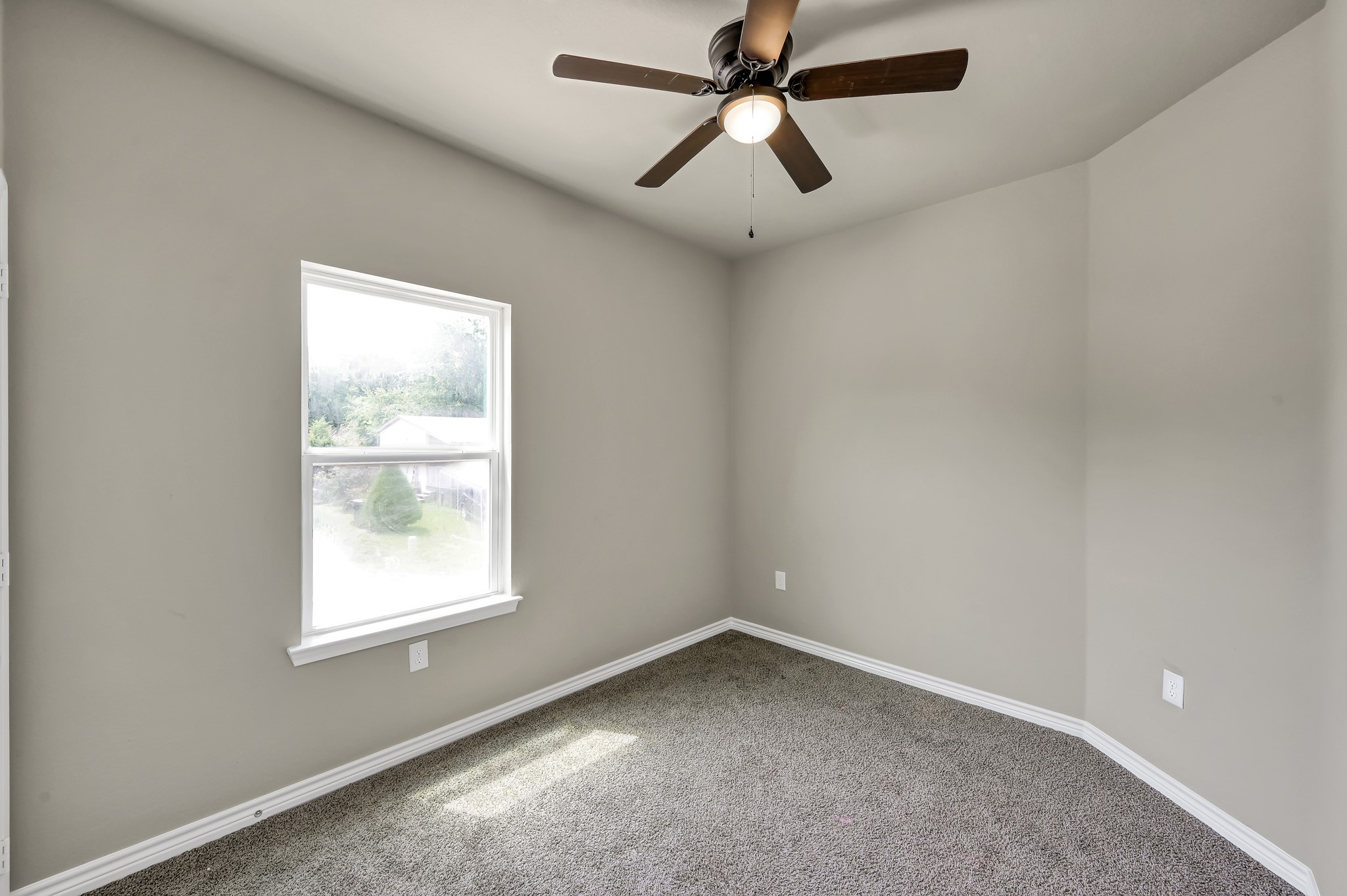 11756 White Cedar Street Property Photo 16