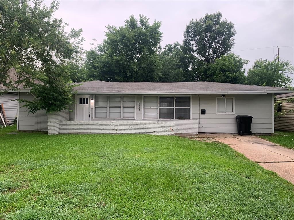 5822 Glenhurst Drive Property Photo 1