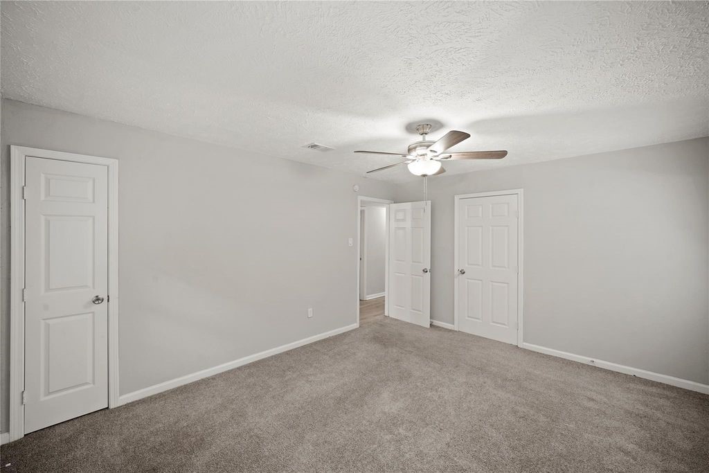 5822 Glenhurst Drive Property Photo 18