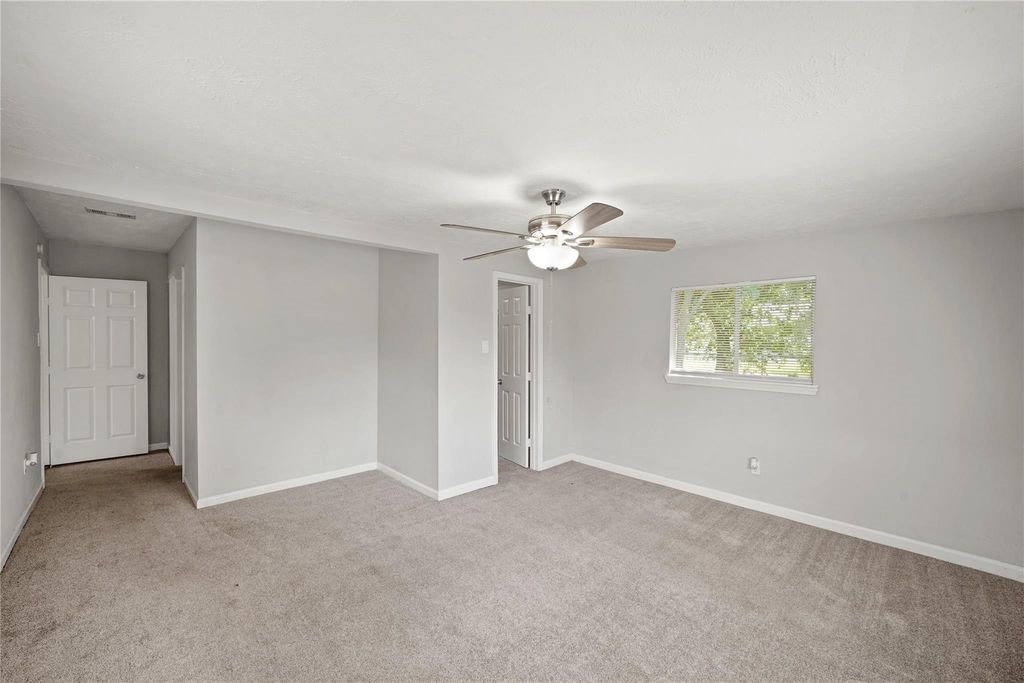 5822 Glenhurst Drive Property Photo 21