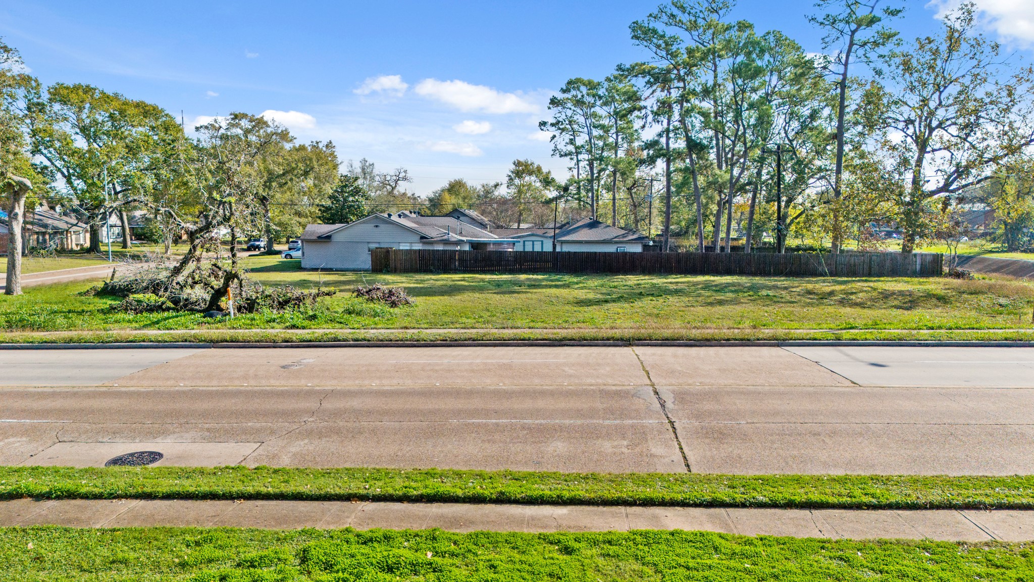 4827 Chantilly Lane Property Photo 6