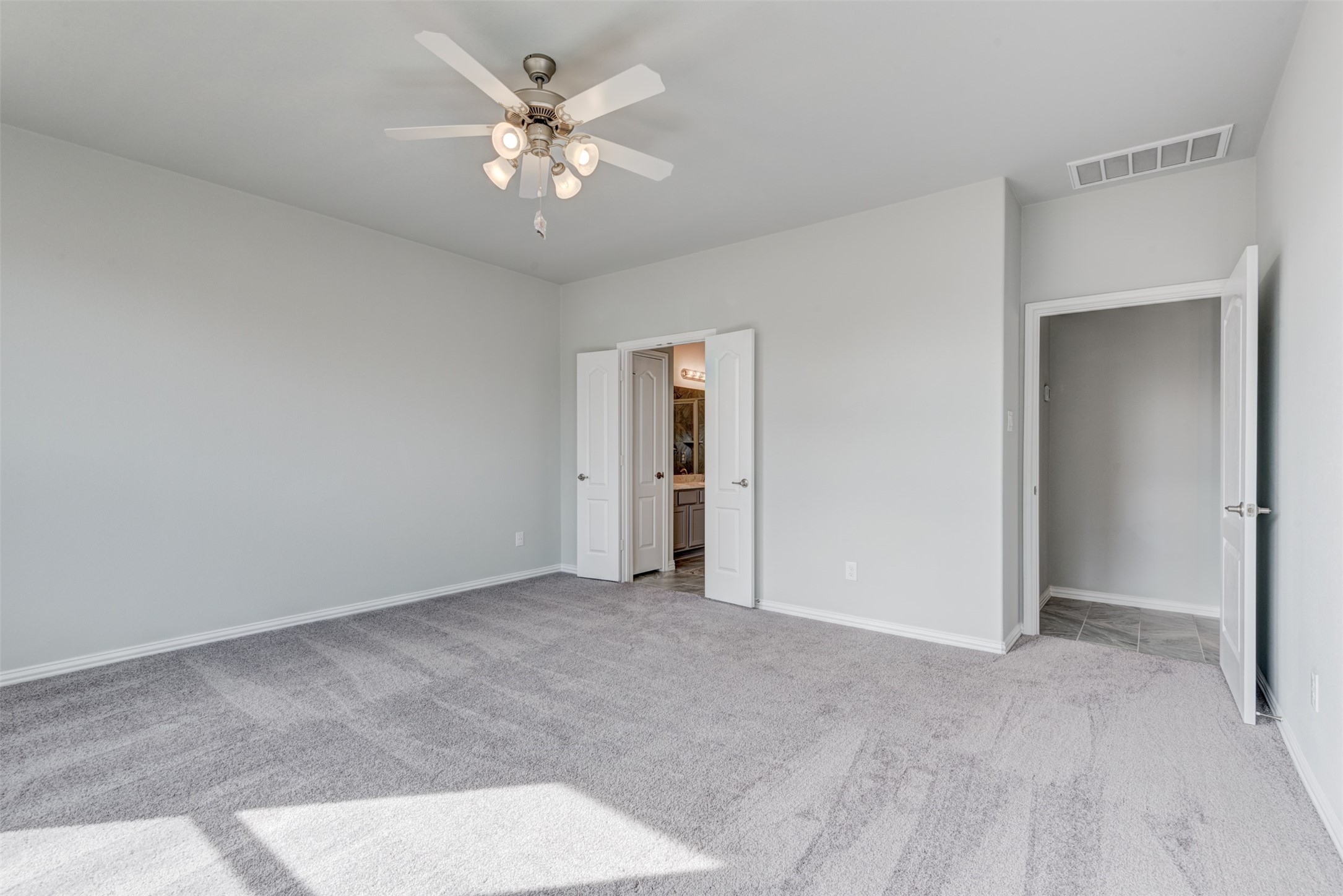 2202 Windy Grove Drive Property Photo 11