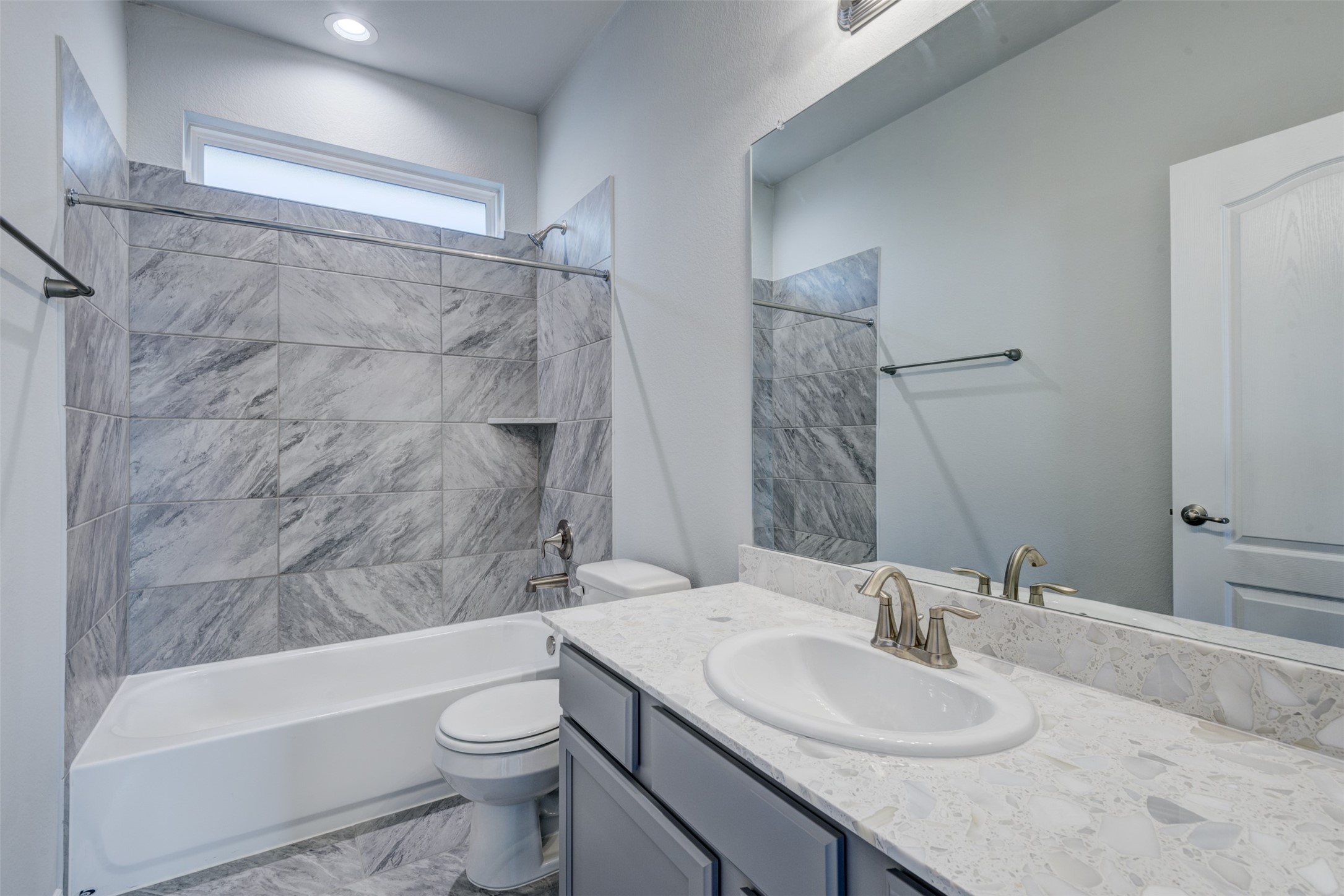 2202 Windy Grove Drive Property Photo 14