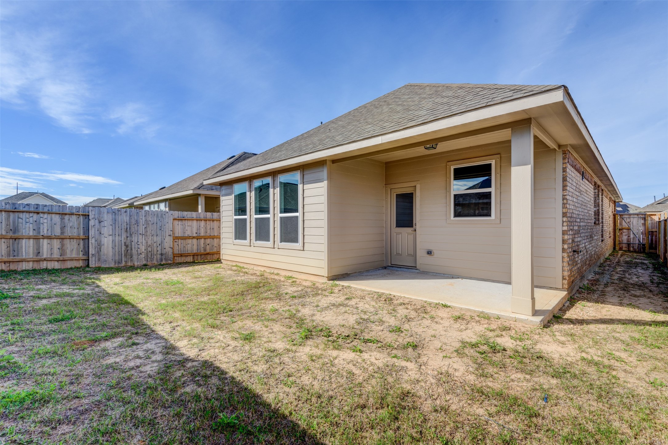2202 Windy Grove Drive Property Photo 17