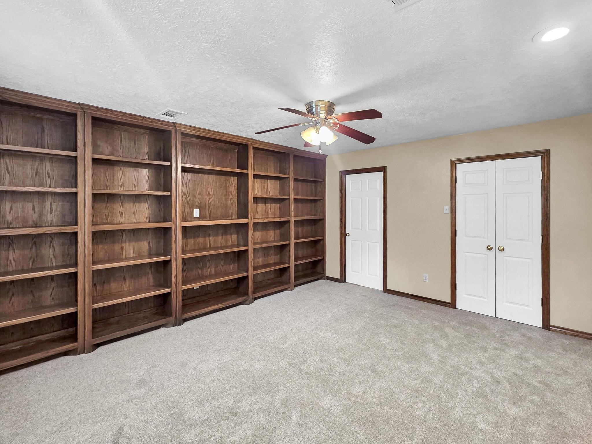 5 Twin Circle Drive Property Photo 20