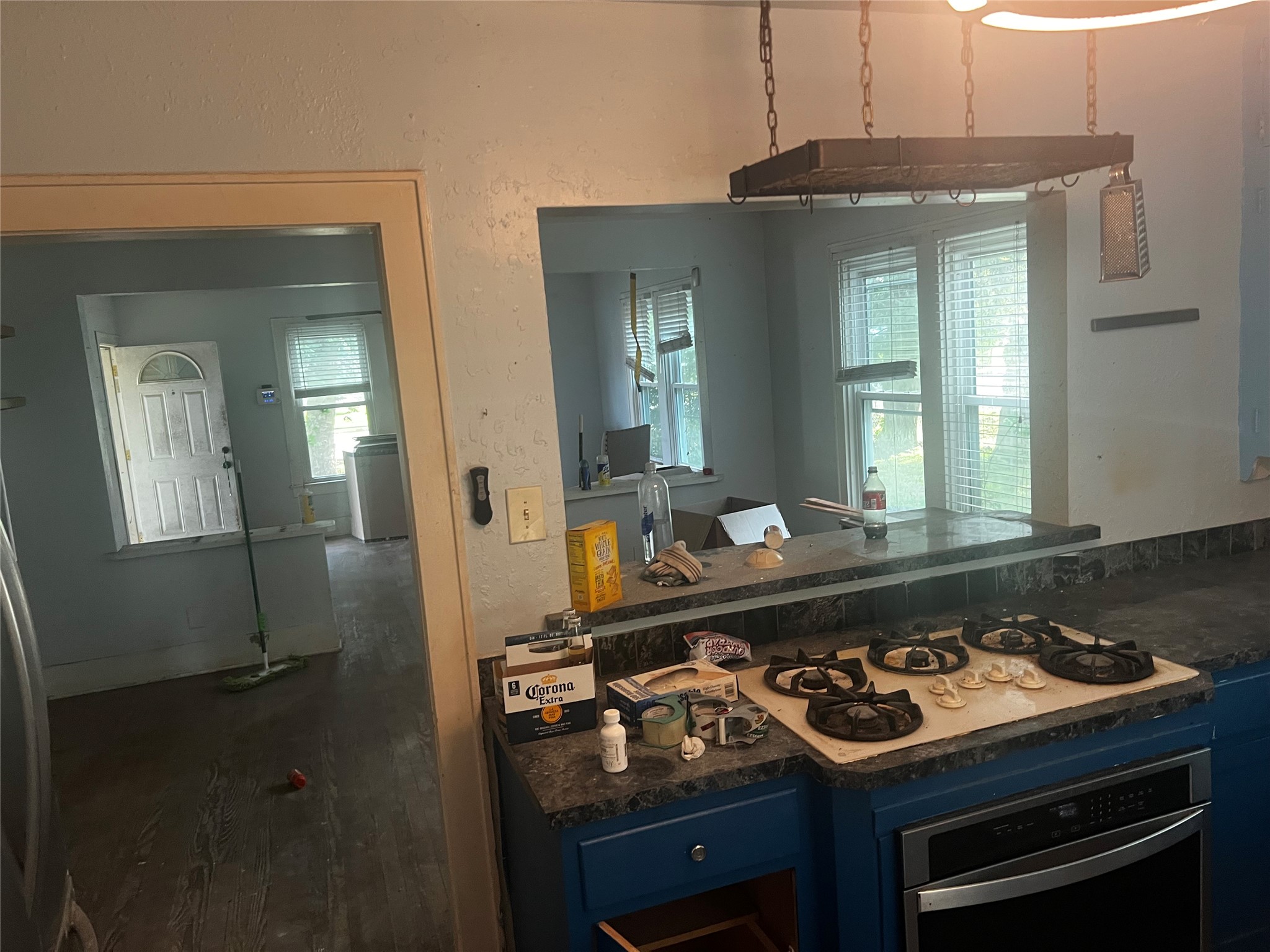 701 Oak Street Property Photo 5