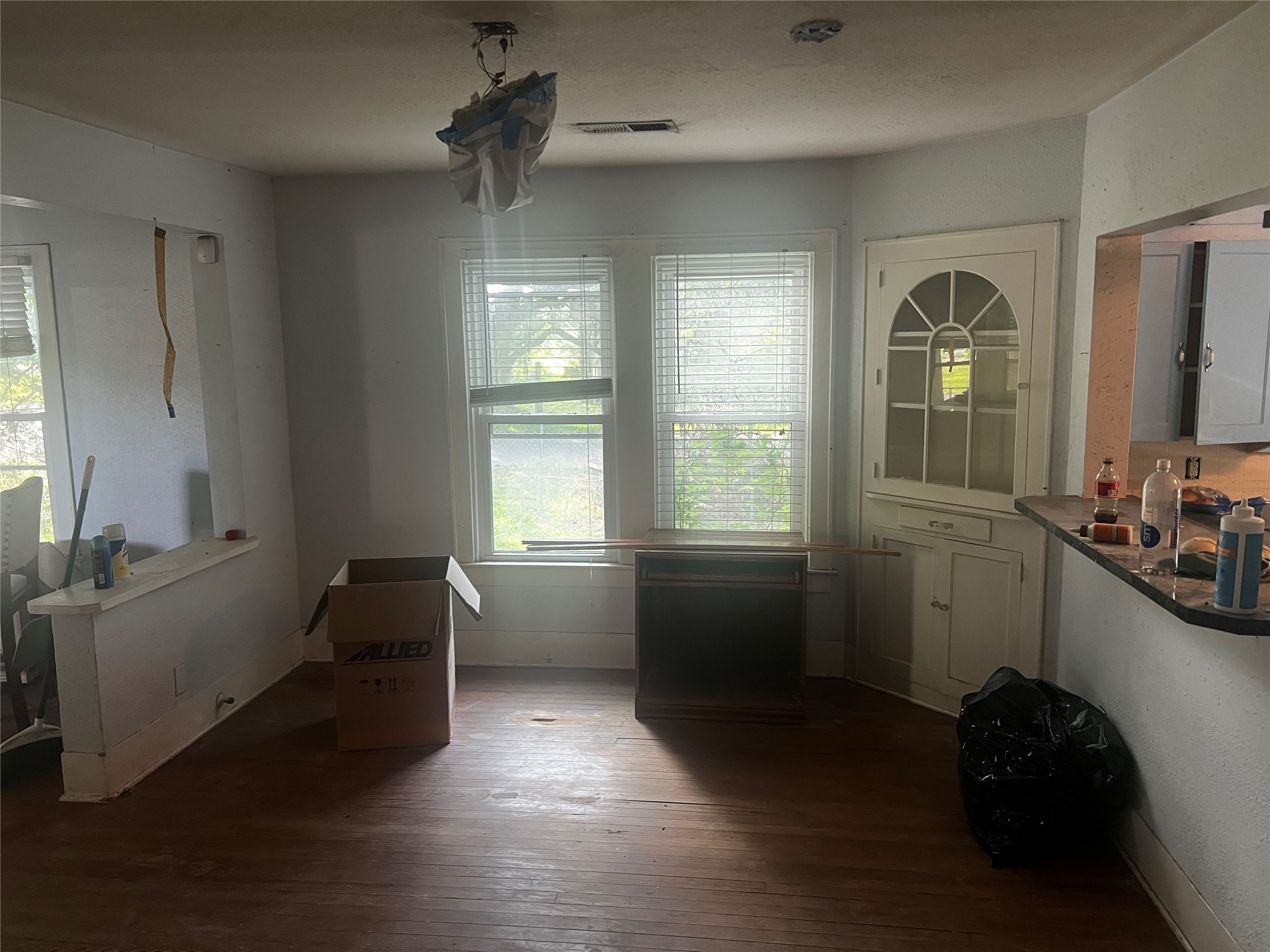 701 Oak Street Property Photo 7
