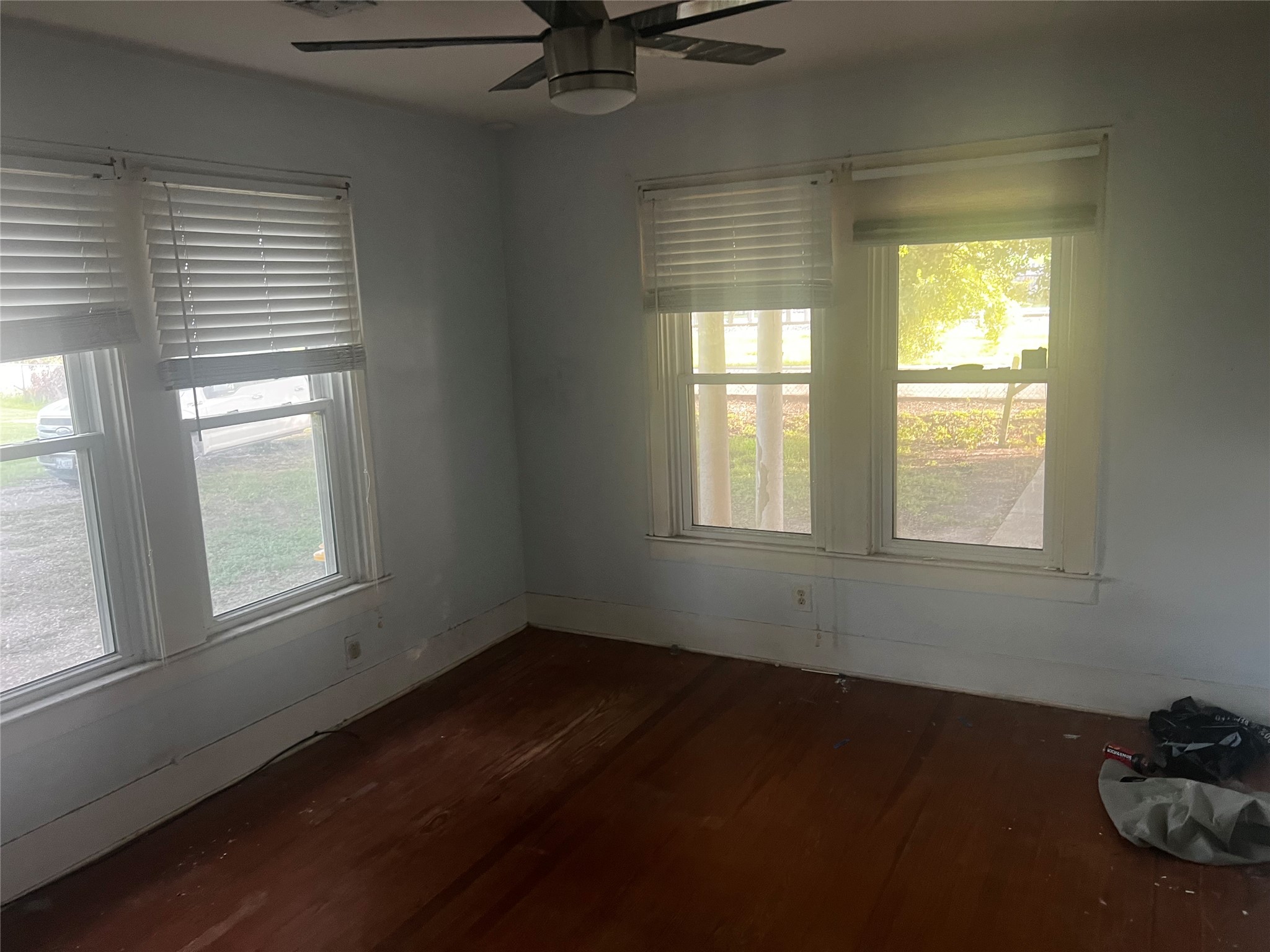 701 Oak Street Property Photo 8