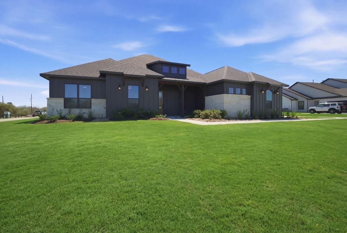 24903 Hopeview Way Property Photo 1