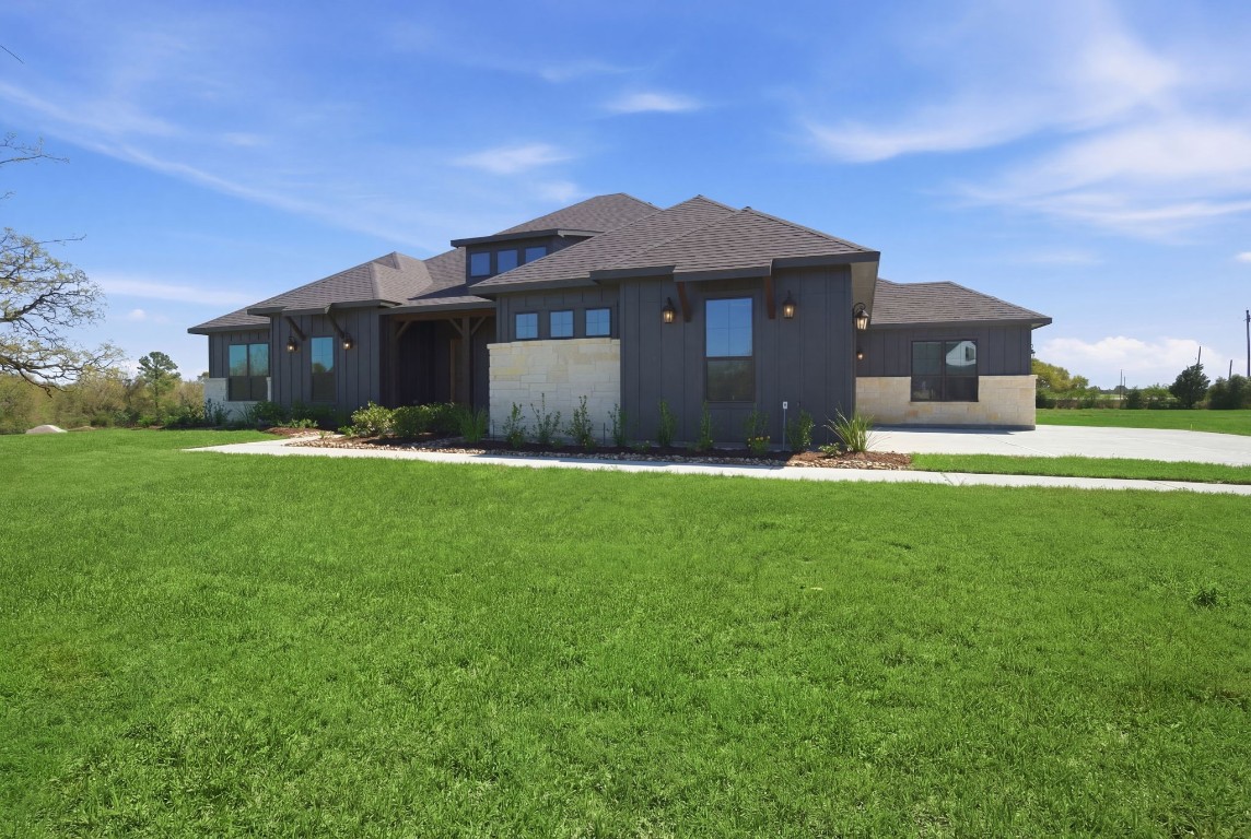 24903 Hopeview Way Property Photo 3