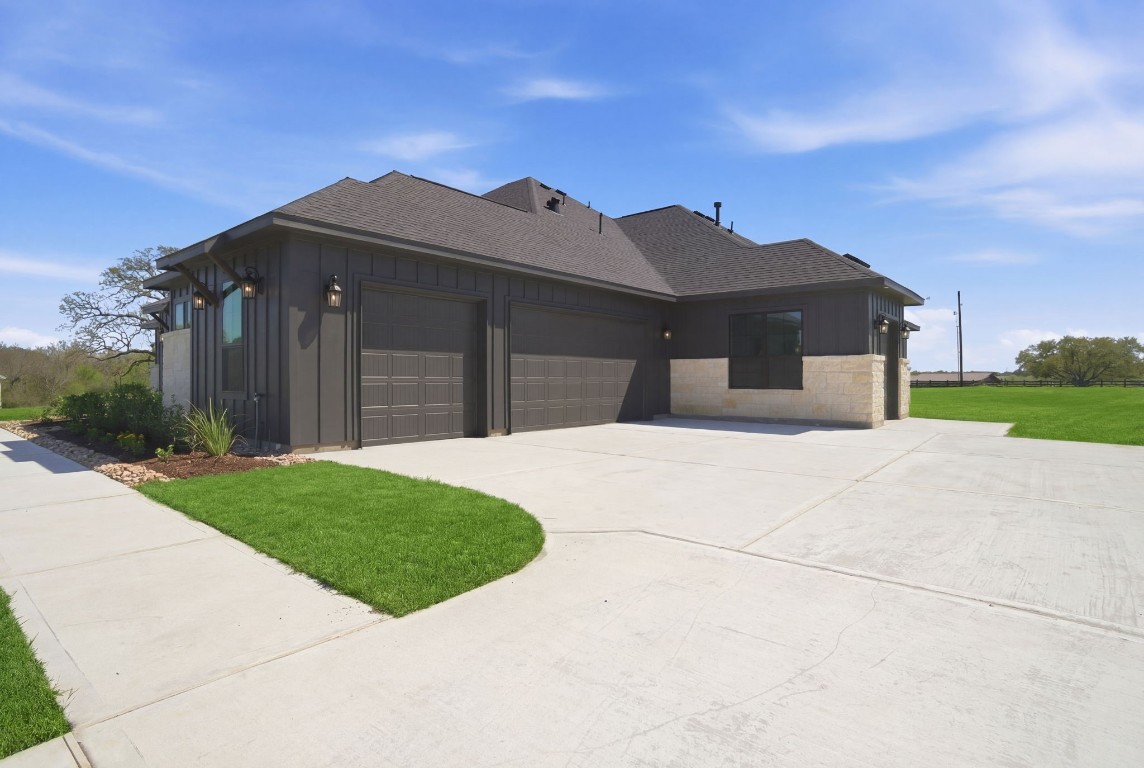 24903 Hopeview Way Property Photo 5