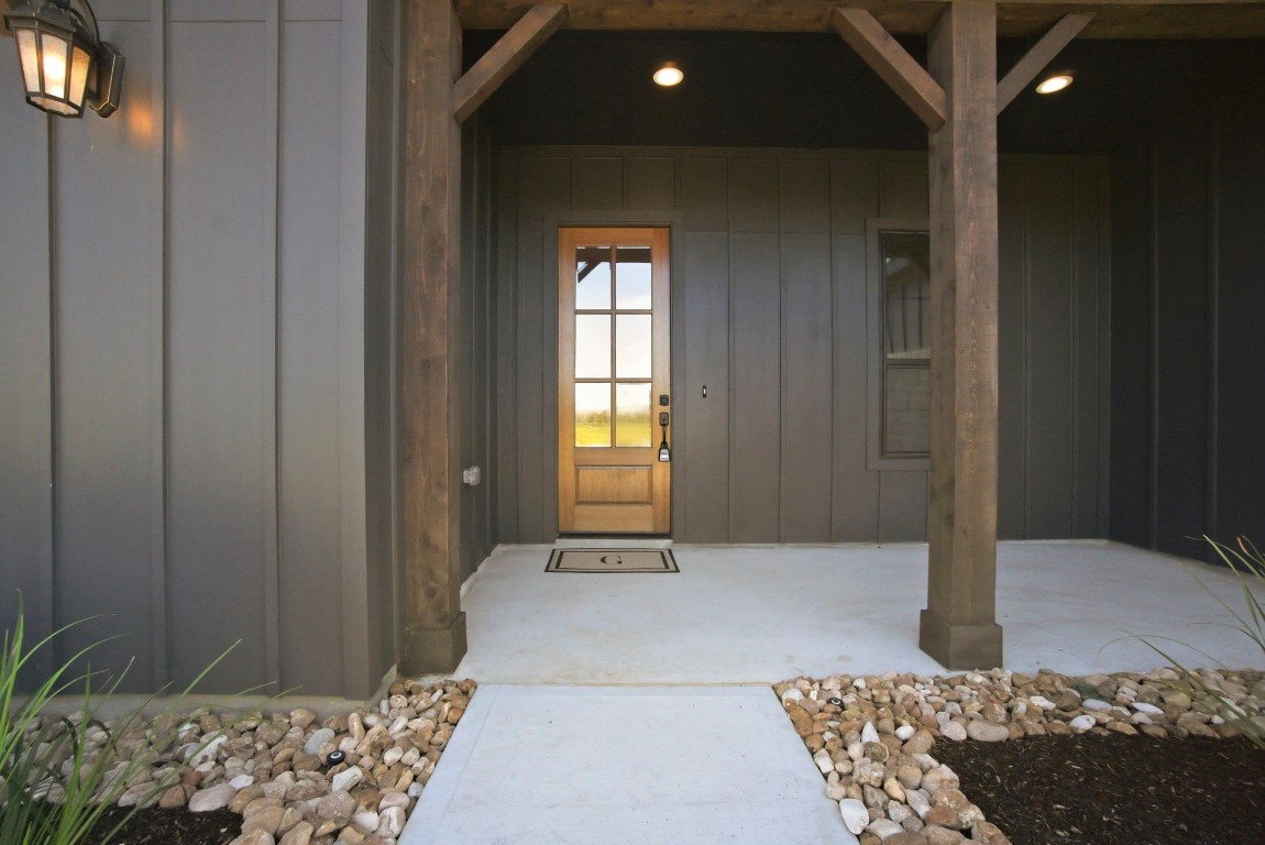 24903 Hopeview Way Property Photo 6