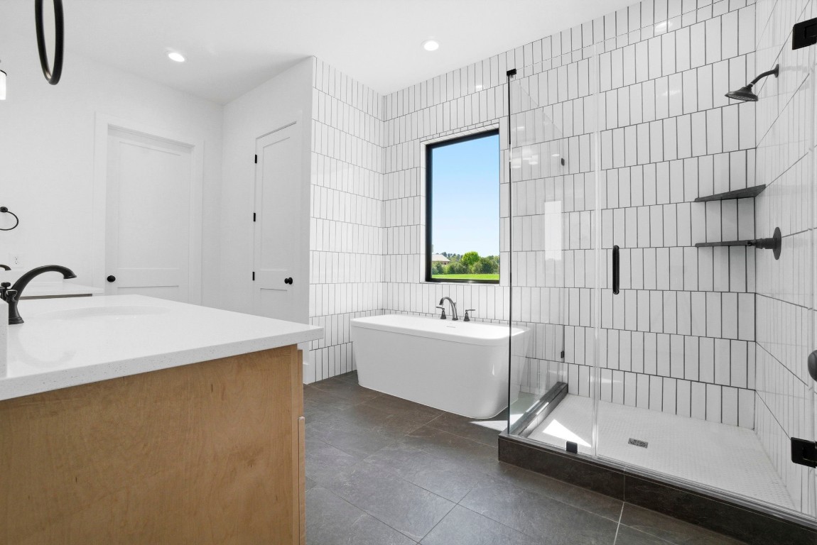 24903 Hopeview Way Property Photo 36