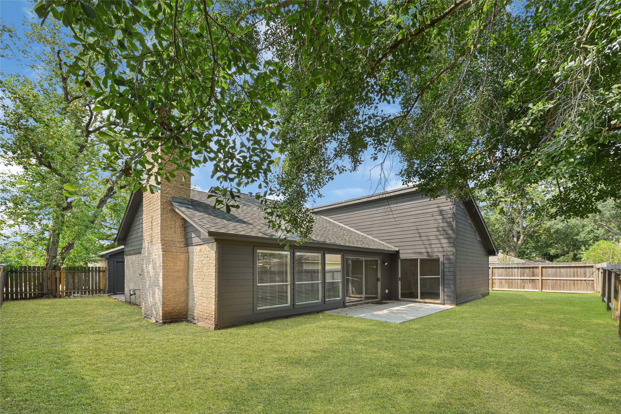 2314 Bright Meadows Drive Property Photo 22