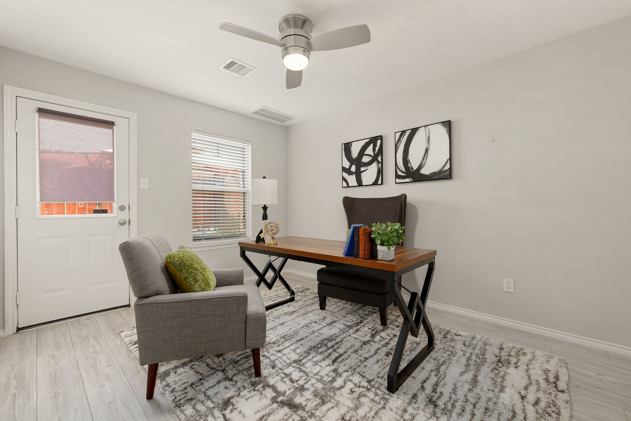 1818 Wheeler Street Property Photo 4