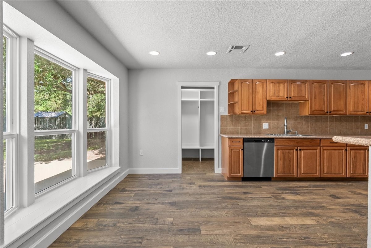 10624 N Morningview Property Photo 8