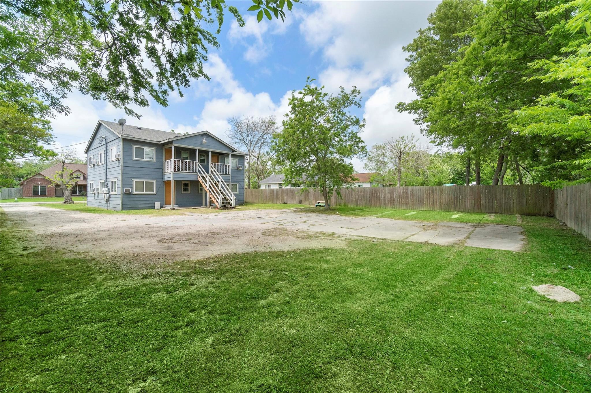 711 Avenue A 2 Property Photo 25