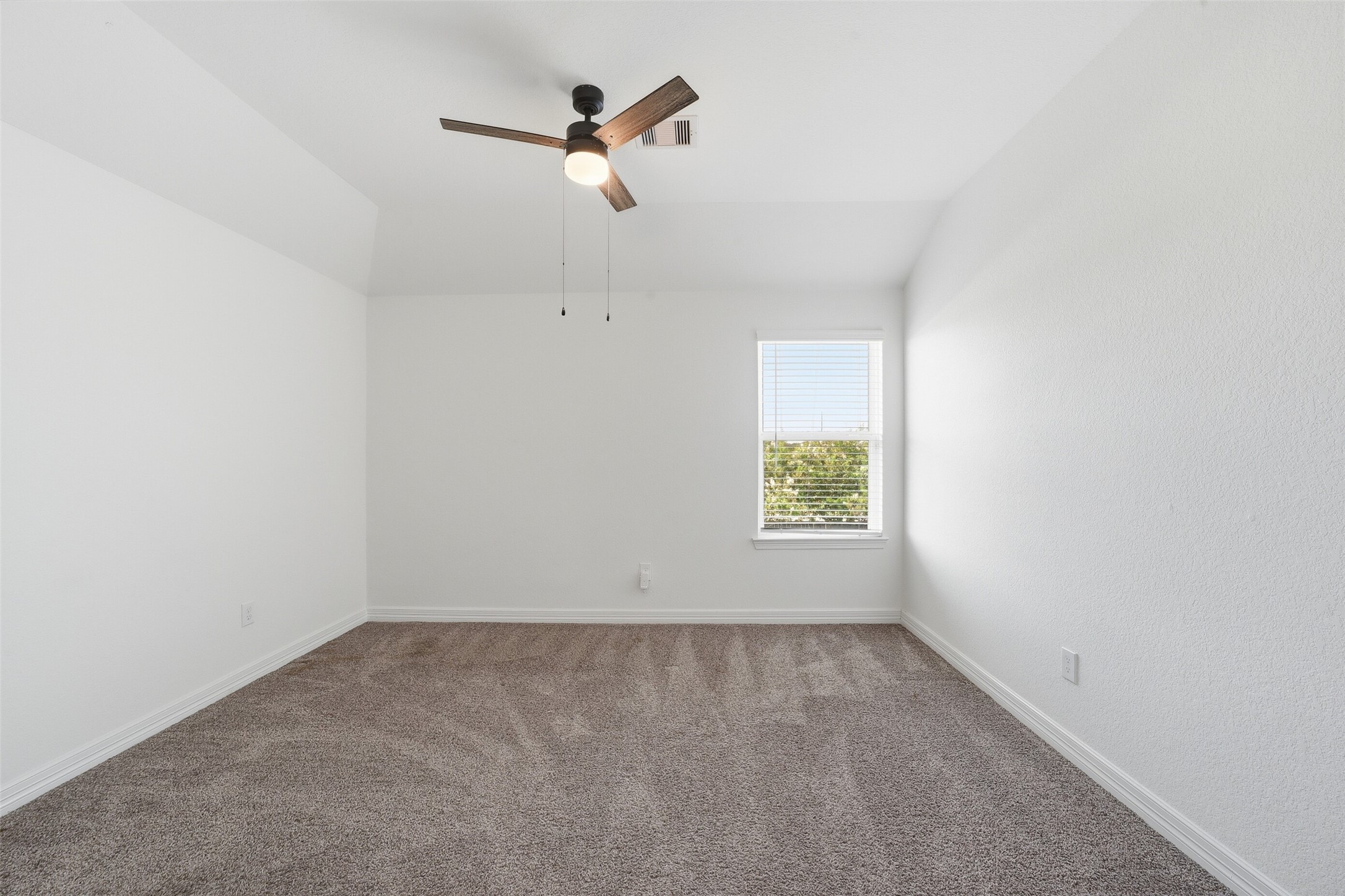 3547 Sunlight Springs Street Property Photo 33