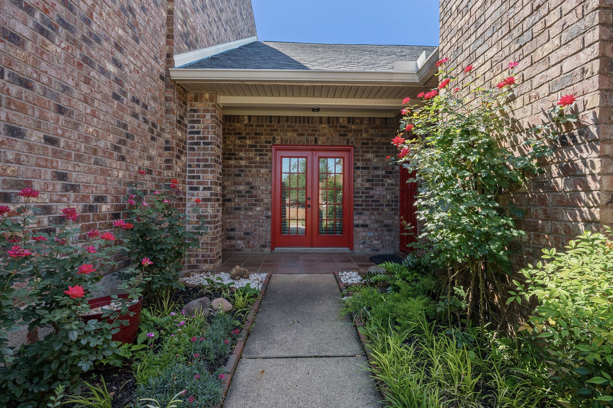 707 Walker Street Property Photo 14