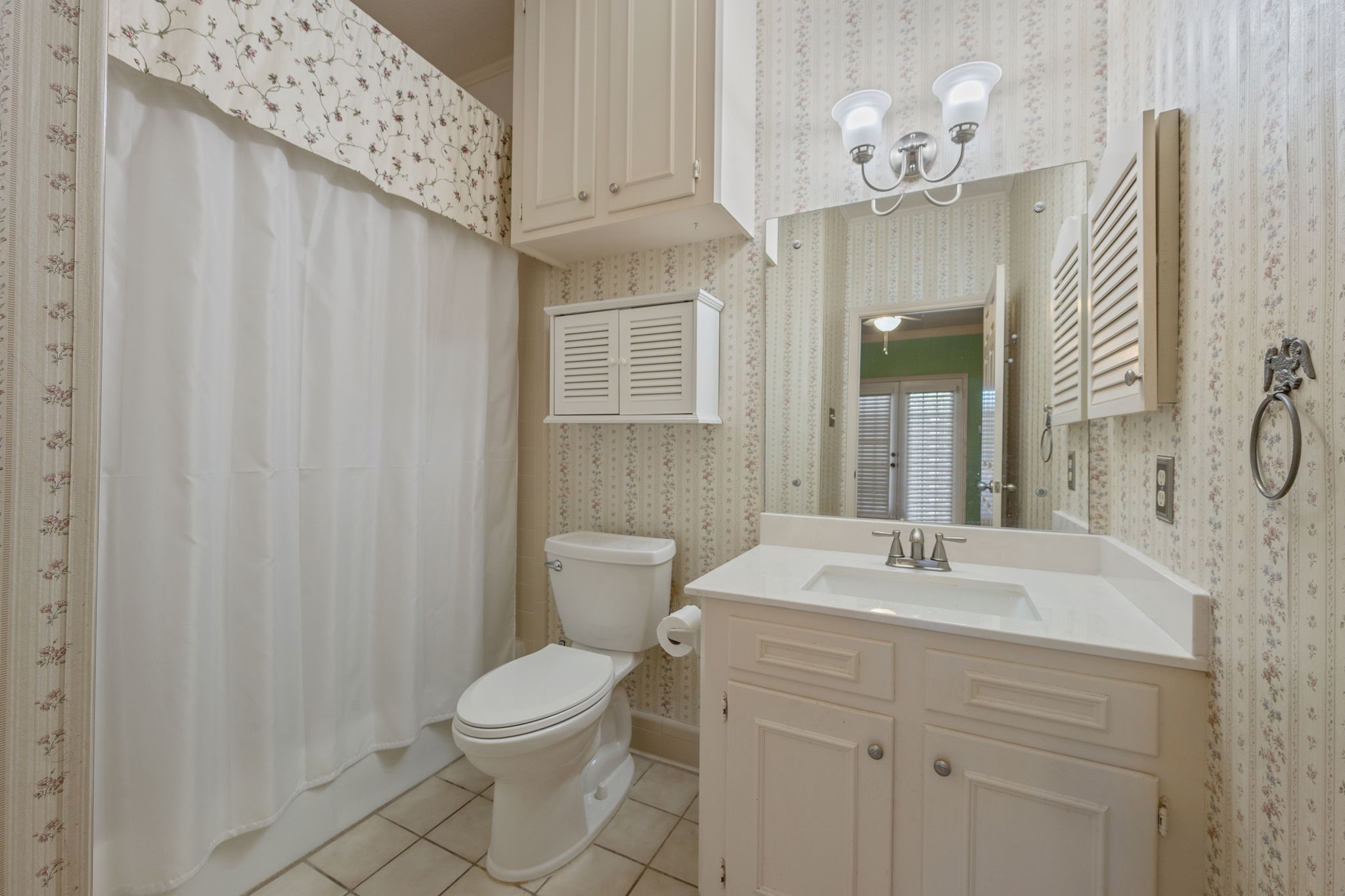 707 Walker Street Property Photo 15