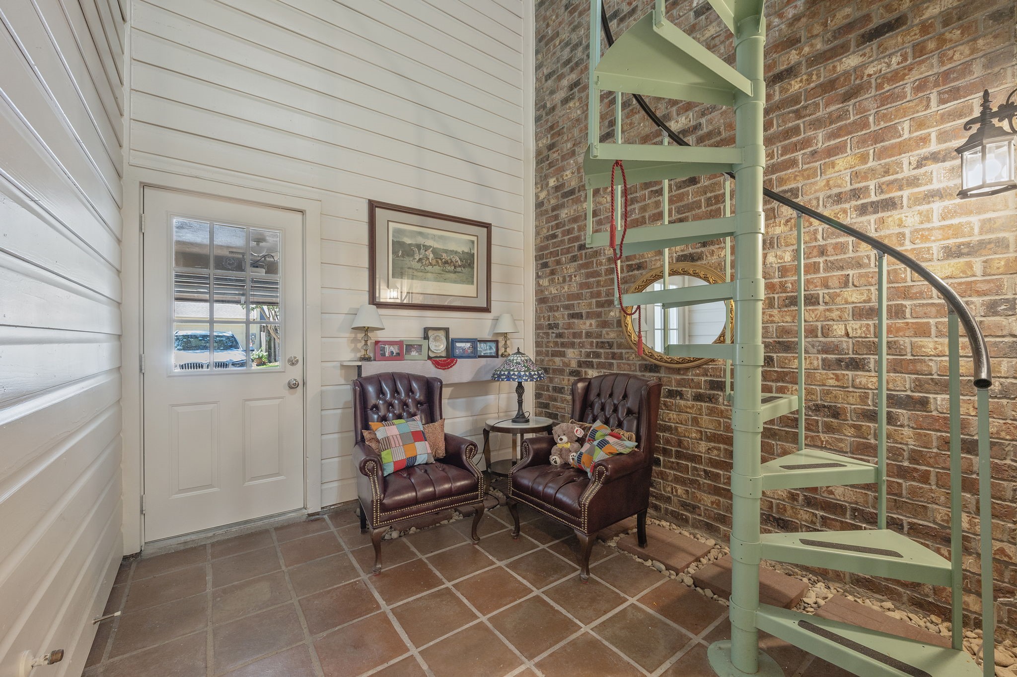 707 Walker Street Property Photo 17
