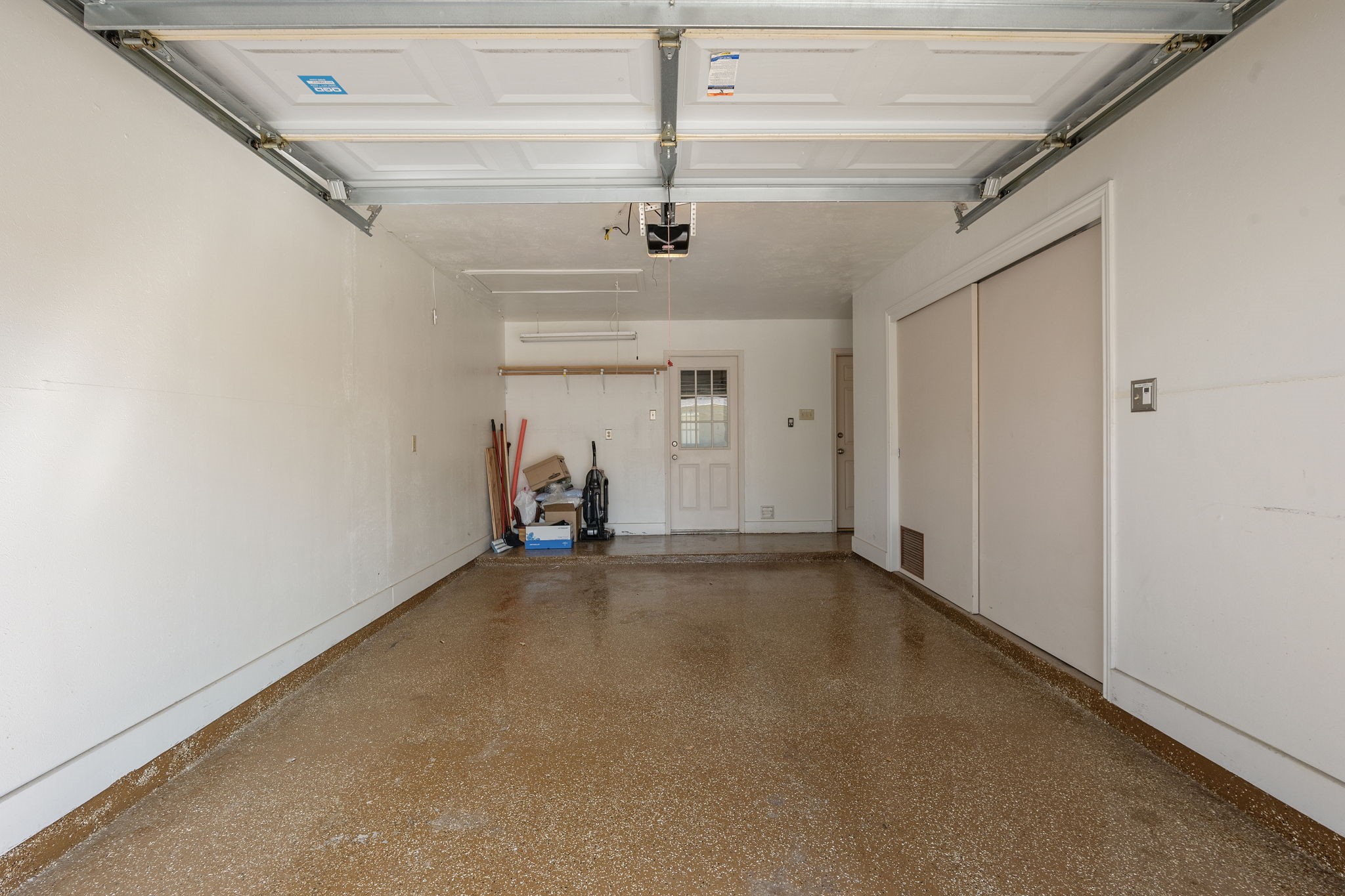 707 Walker Street Property Photo 21