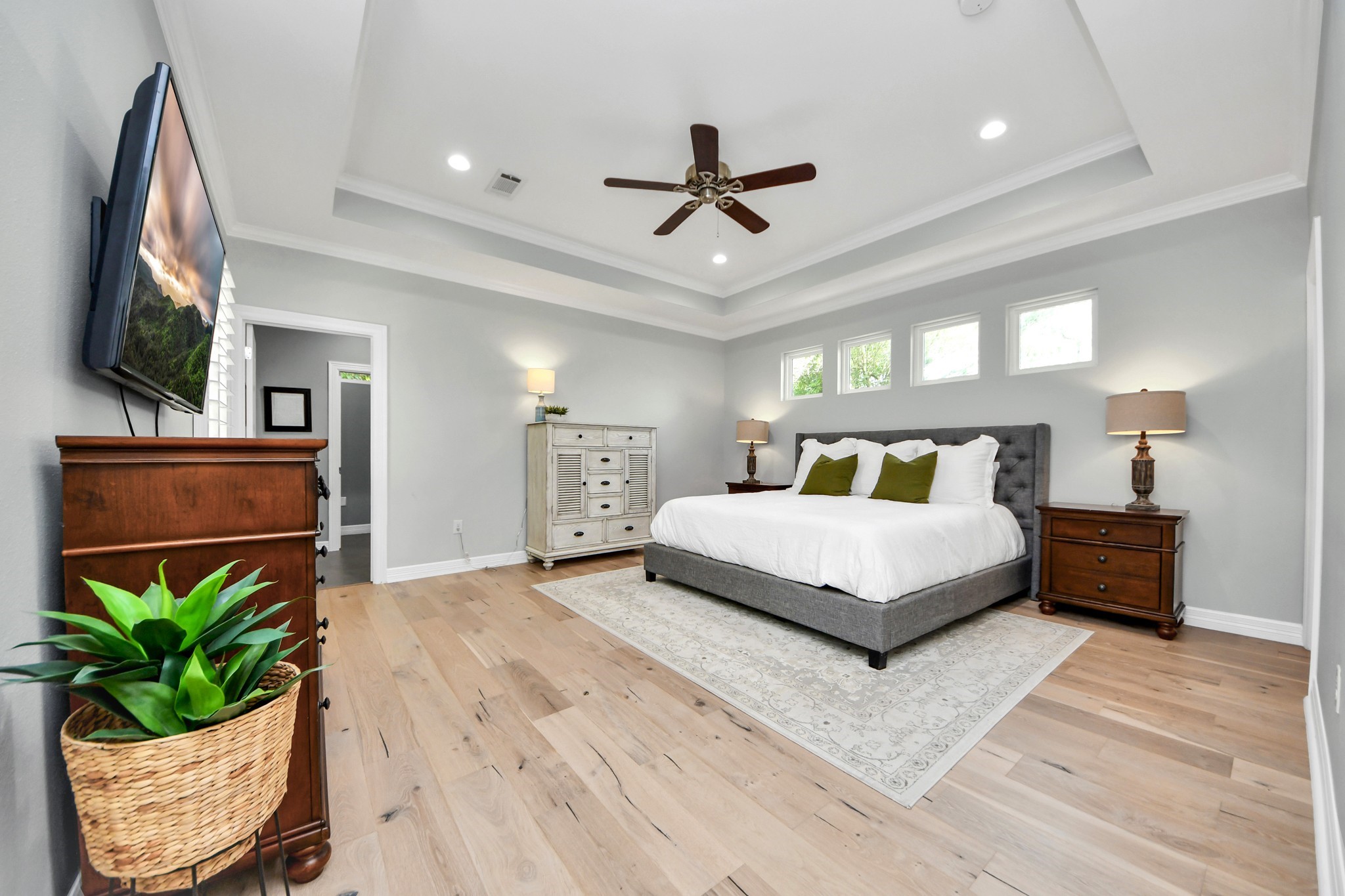 1431 Martin Street Property Photo 5