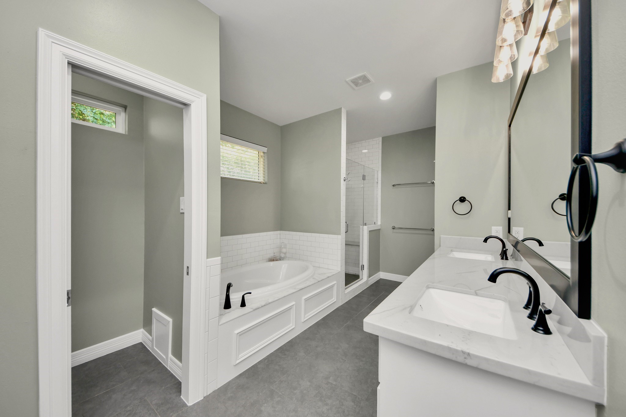 1431 Martin Street Property Photo 15