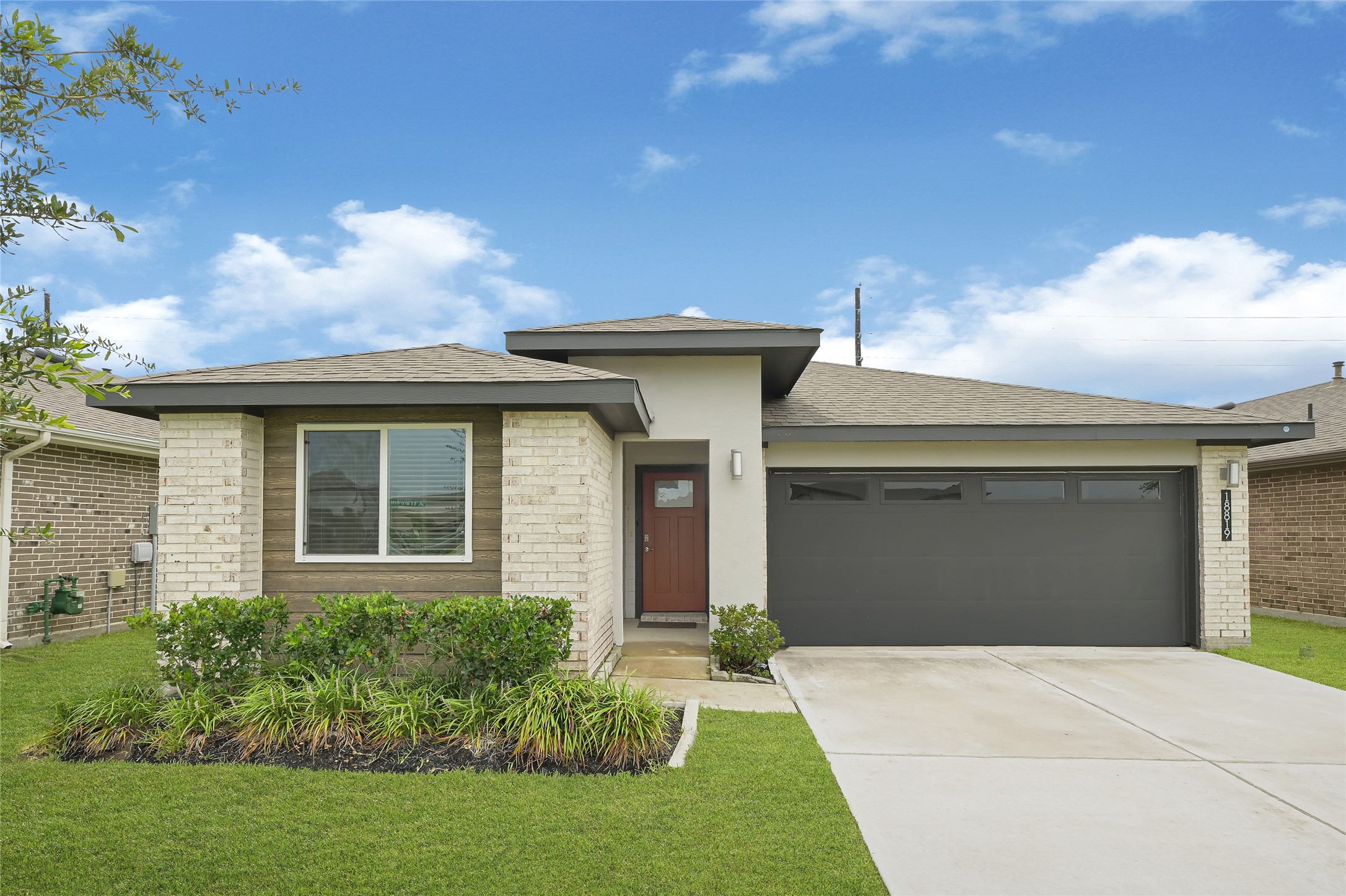 18819 Allendale Forest Drive Property Photo 1