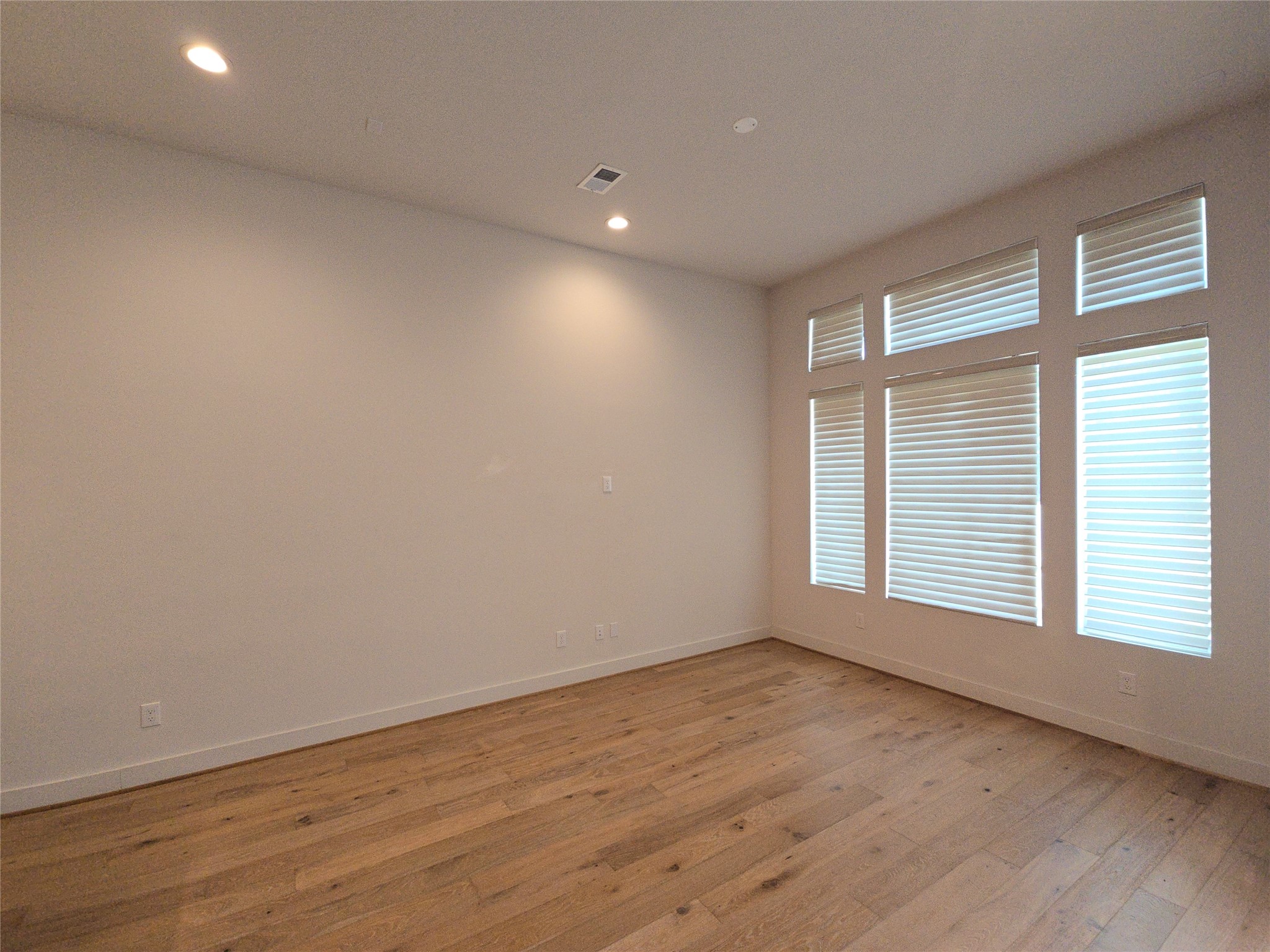 2414 Gray Street Property Photo 8