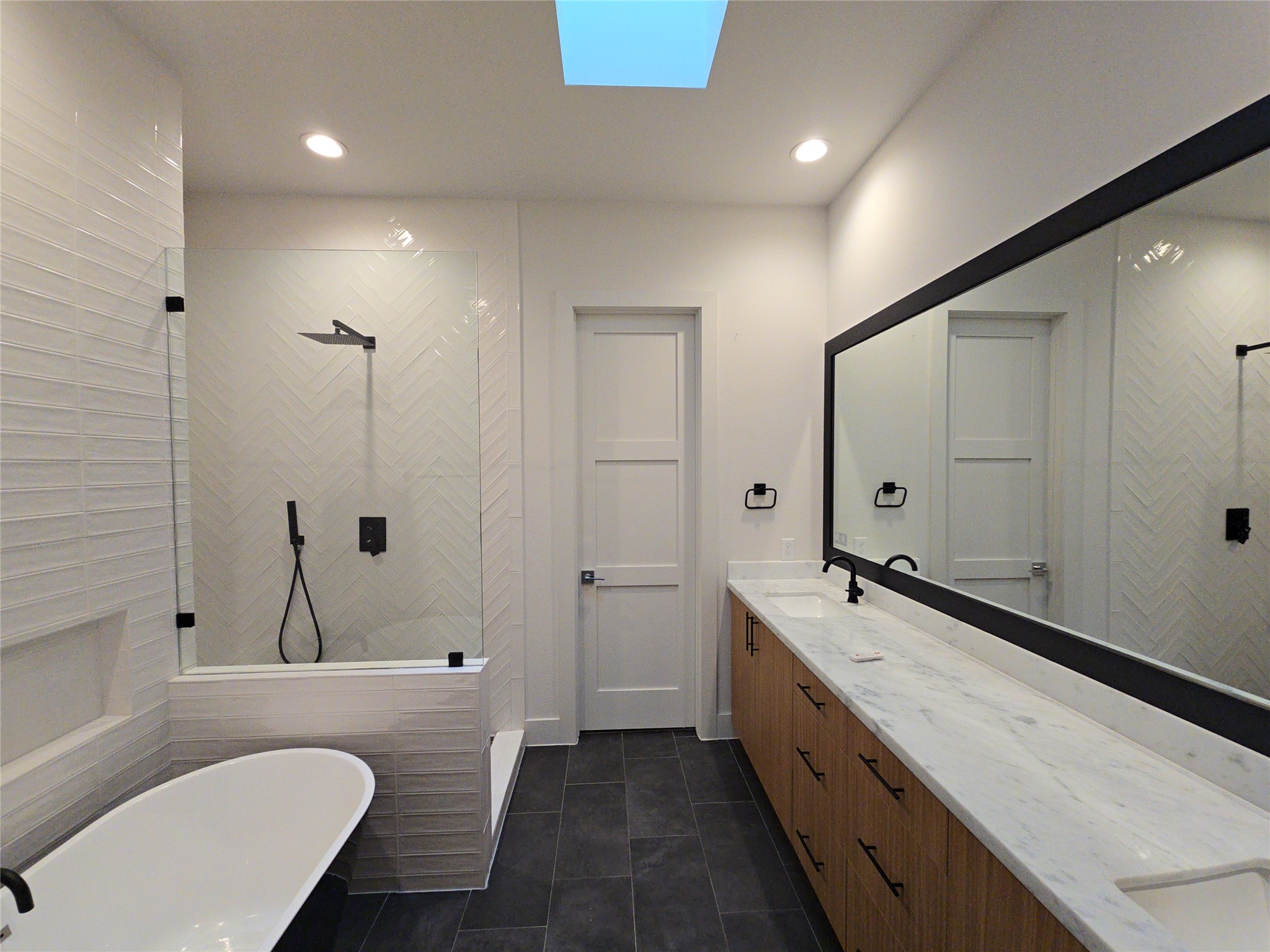 2414 Gray Street Property Photo 13
