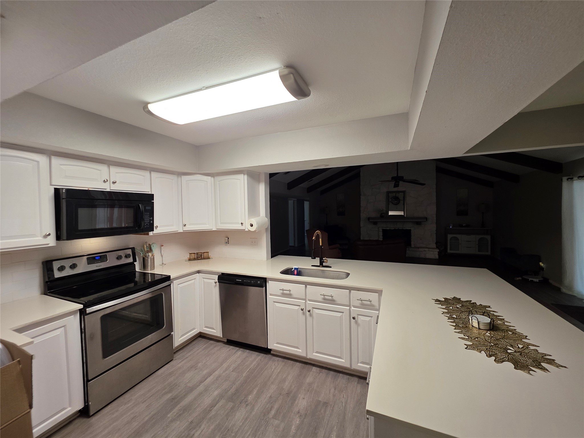 6515 Mission Hills Drive Property Photo 4