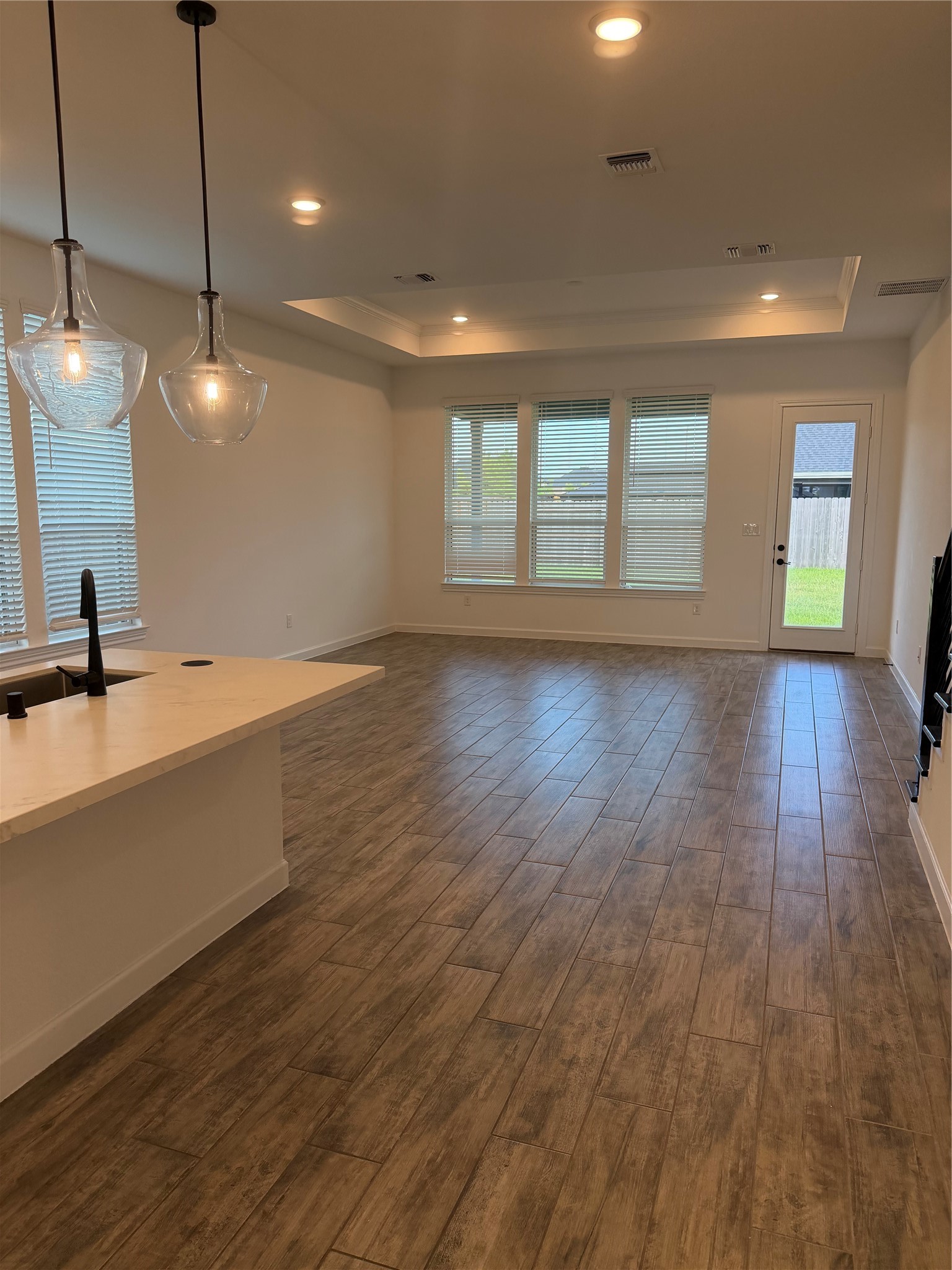 25302 Rothesay Lane Property Photo 3