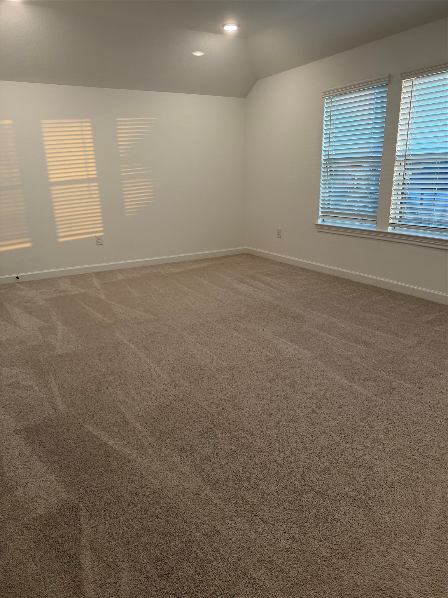 25302 Rothesay Lane Property Photo 9