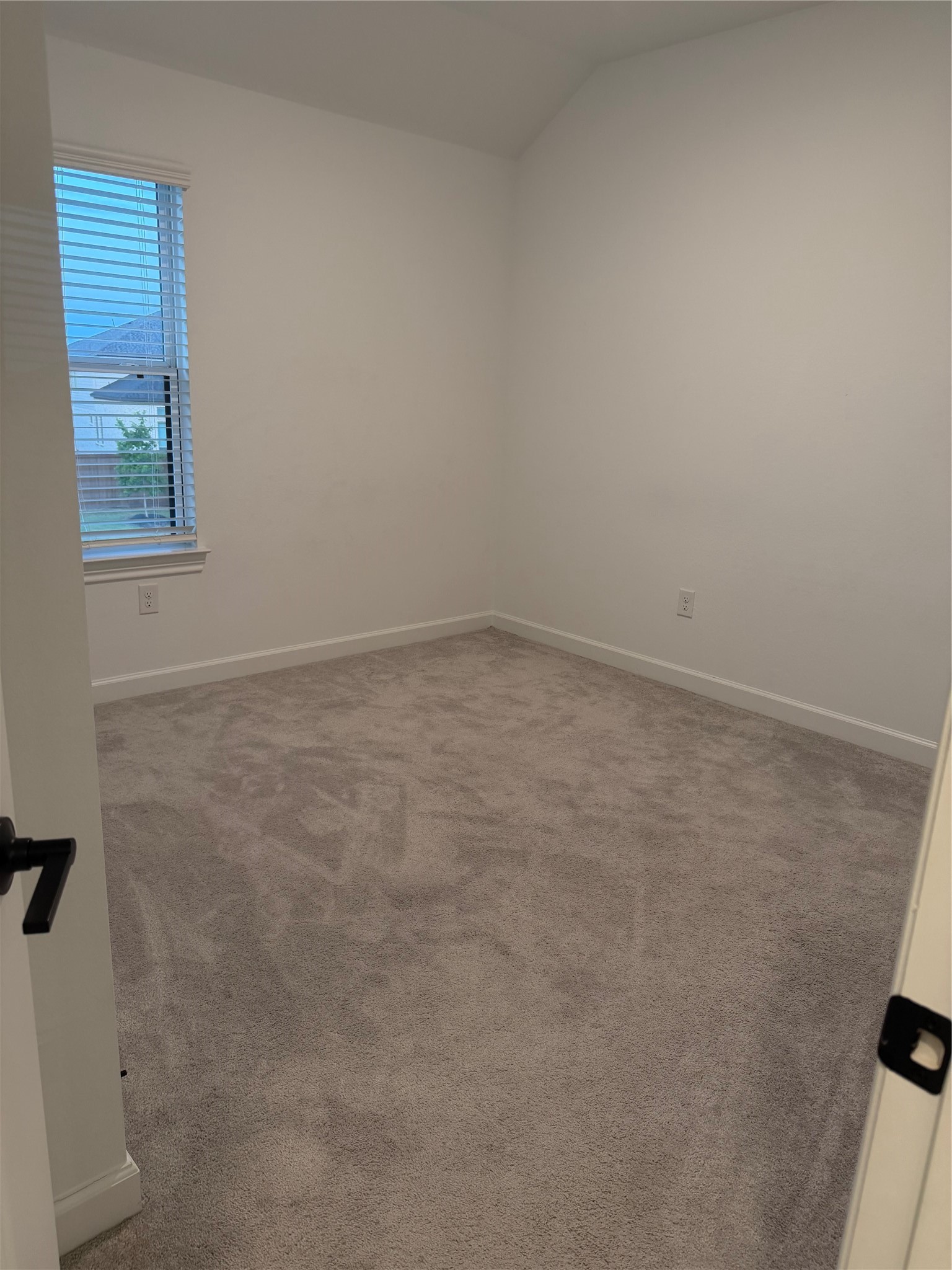 25302 Rothesay Lane Property Photo 10