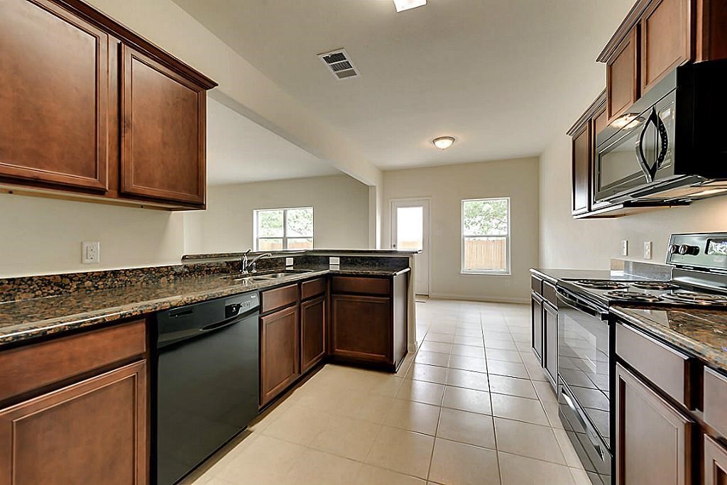 2023 Heath Ridge Lane Property Photo 2