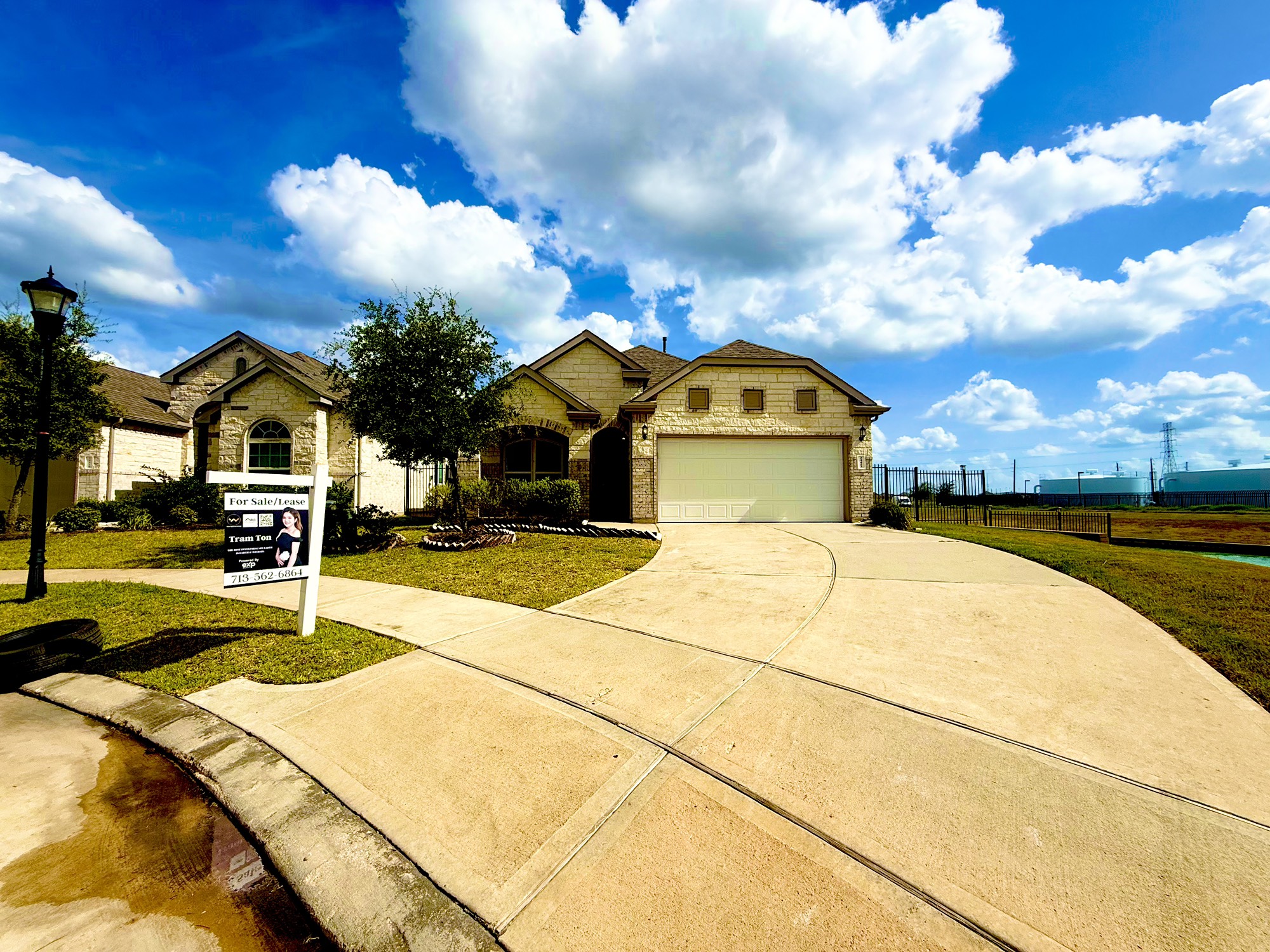 24423 Tesino River Circle Property Photo 1