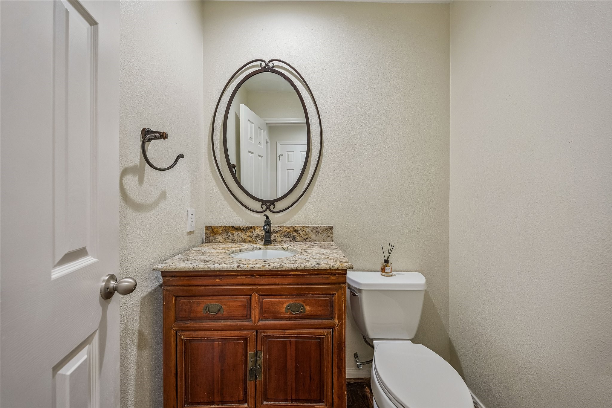 4119 Amherst Street Property Photo 23