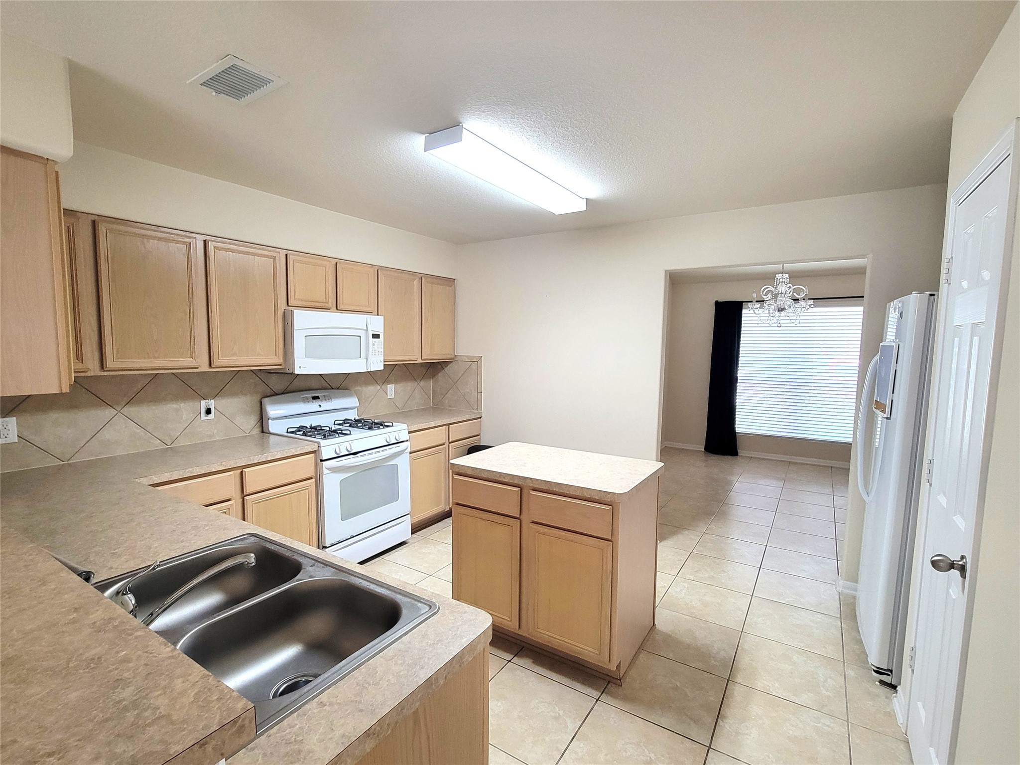 5007 Fair Oak Dale Lane Property Photo 6