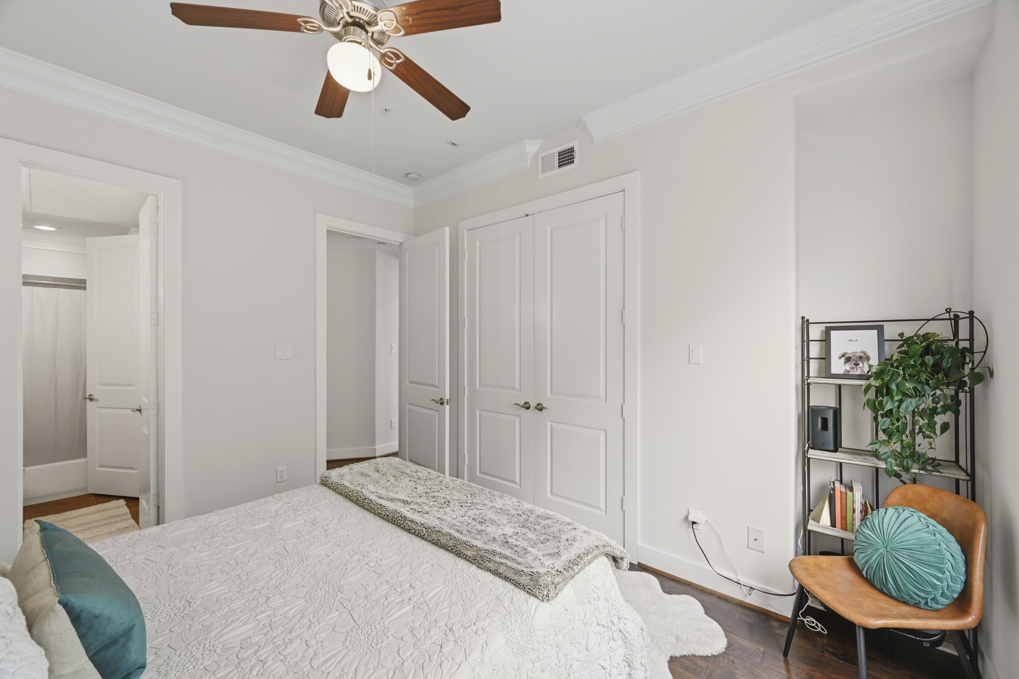 510 Lovett Boulevard 301 Property Photo 13