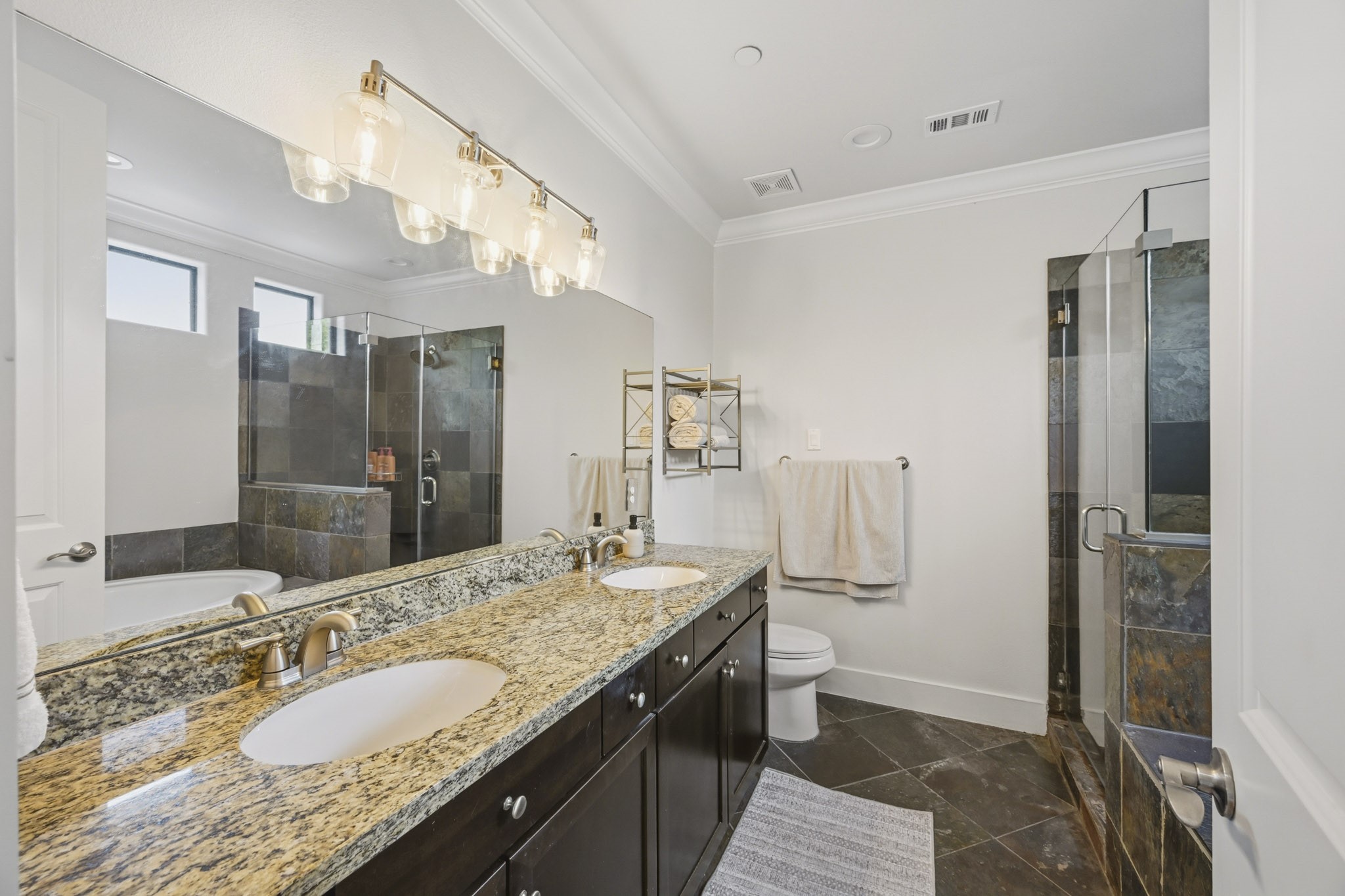 510 Lovett Boulevard 301 Property Photo 18