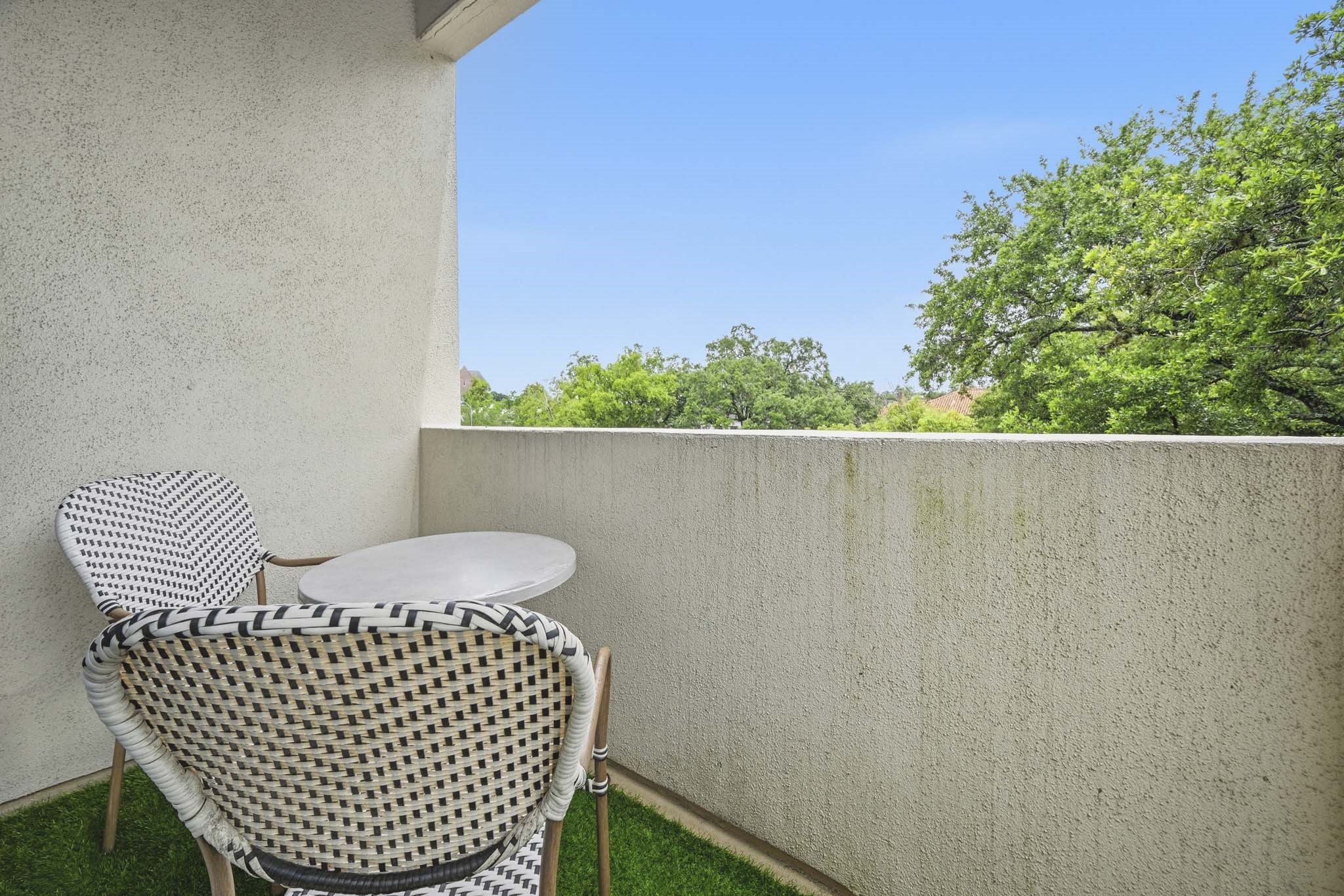 510 Lovett Boulevard 301 Property Photo 21