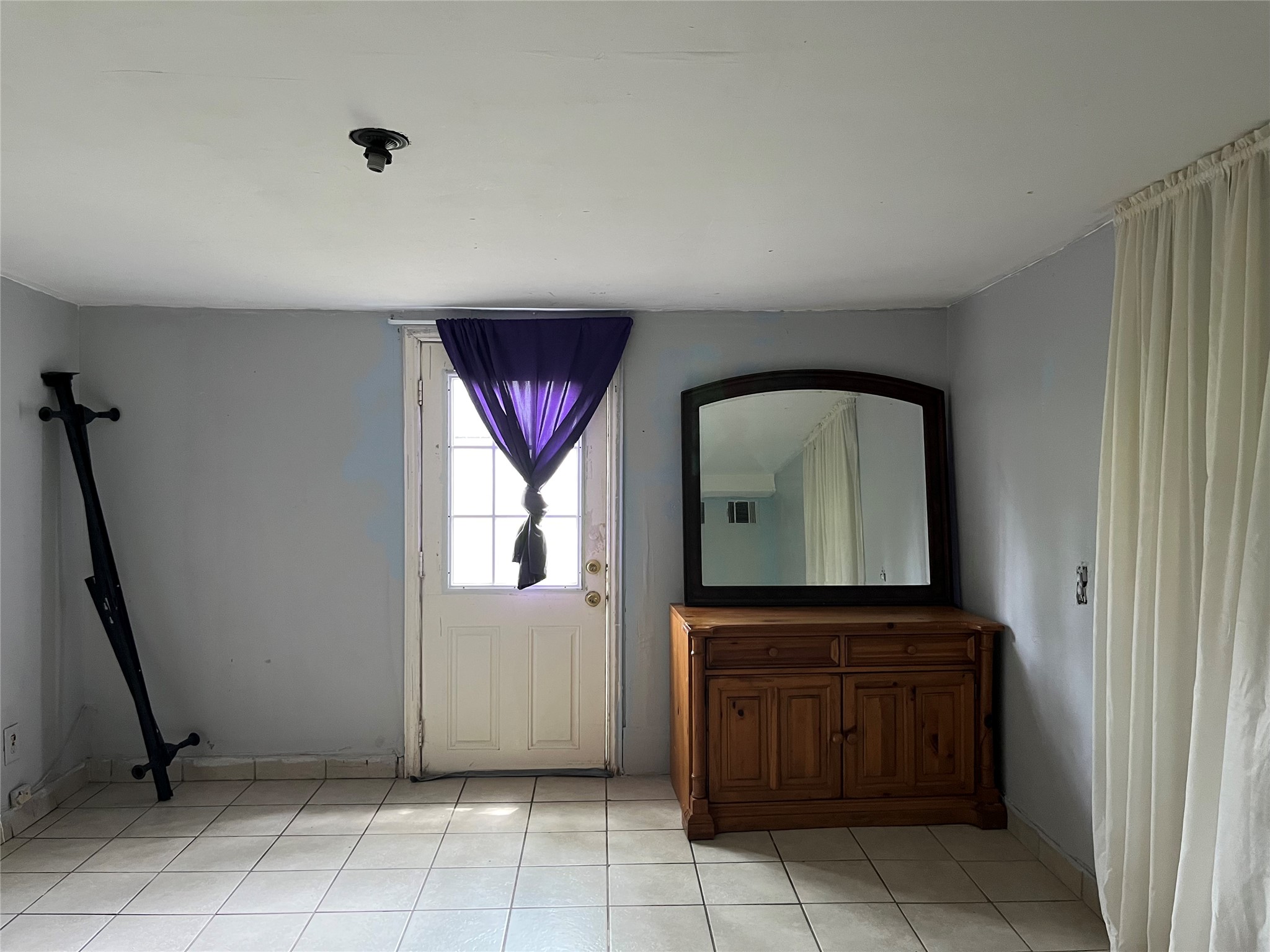 2836 Cochran Street Property Photo 8